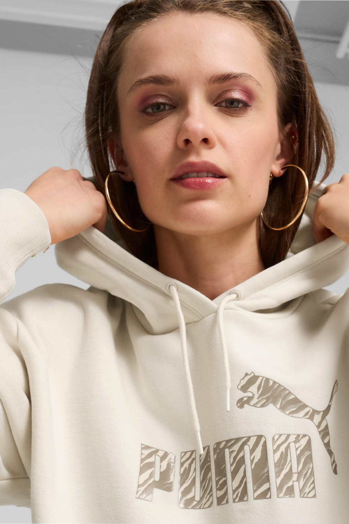 Puma Ess Animal Fl Kadın Sweatshirt 68149287 Bej
