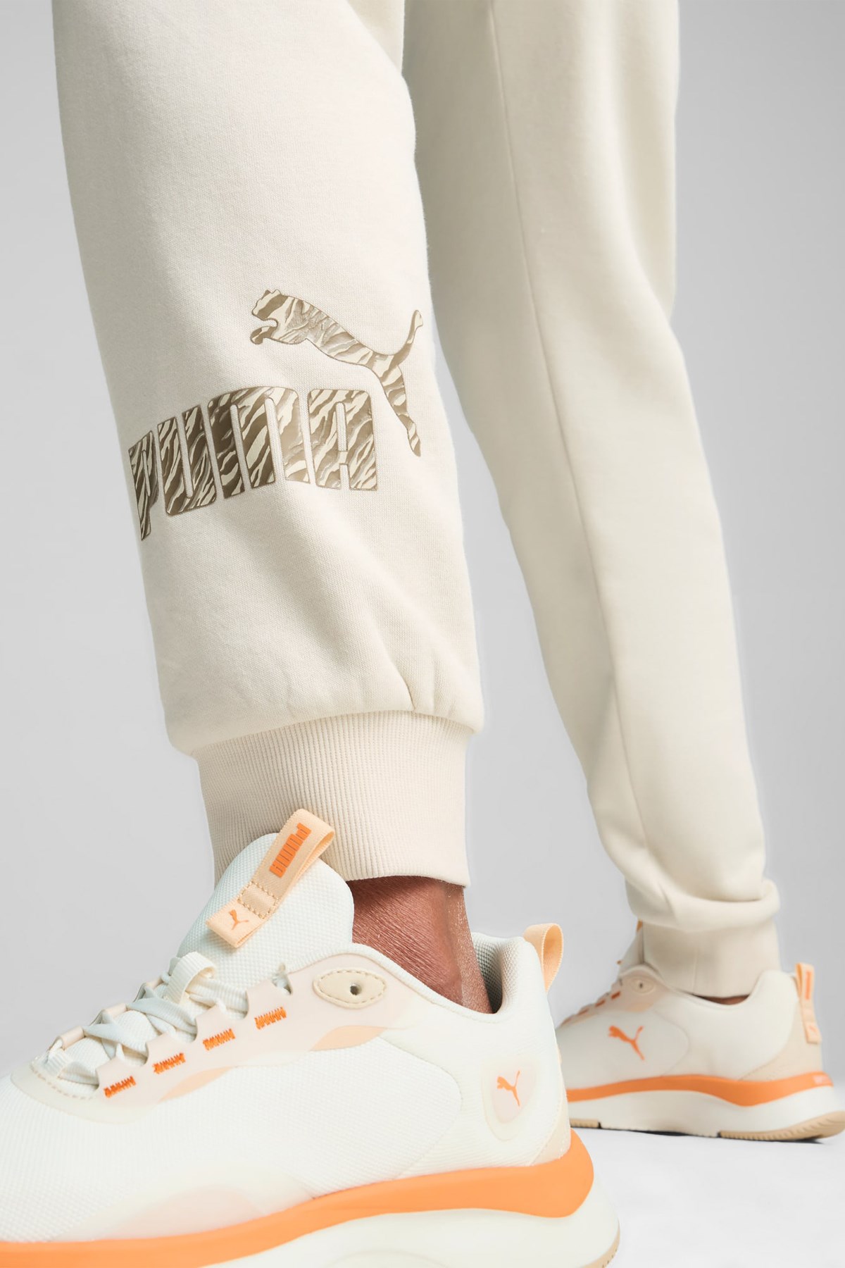 Puma Ess Animal Fl Kadın Eşofman Altı 68149687 Bej