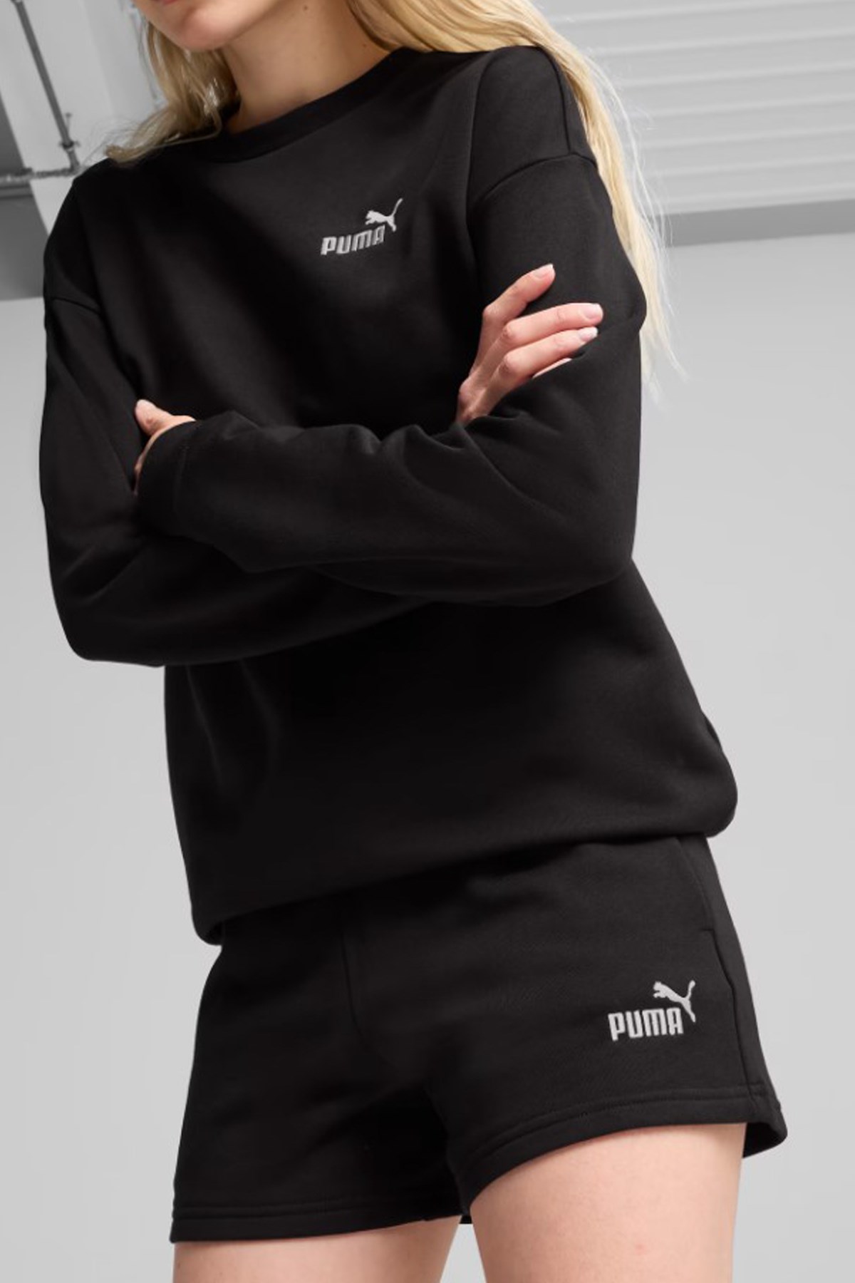 Puma Ess Small No. 1 Logo Shorts Kadın Şort 68243801 Siyah