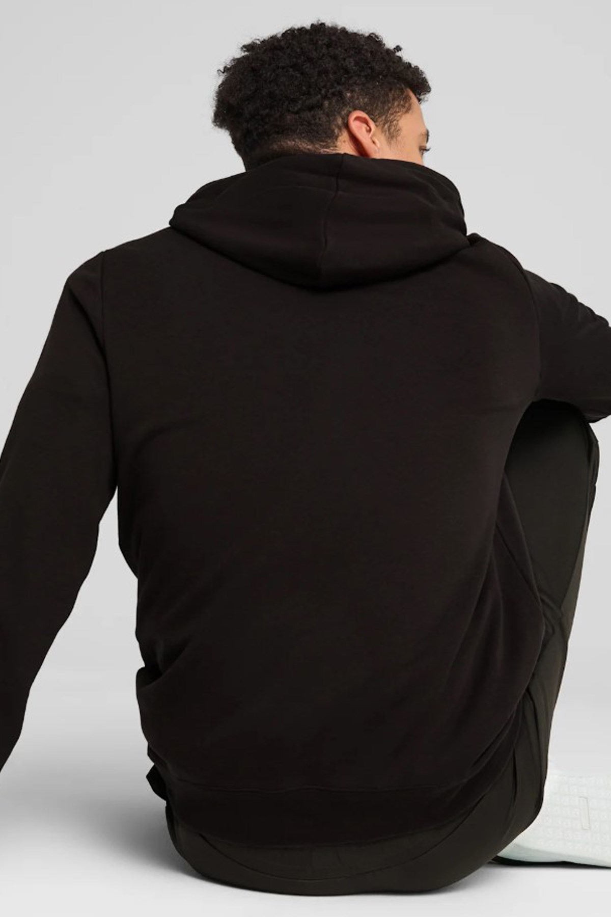 Puma Ess No. 1 Logo Erkek Sweatshirt Siyah