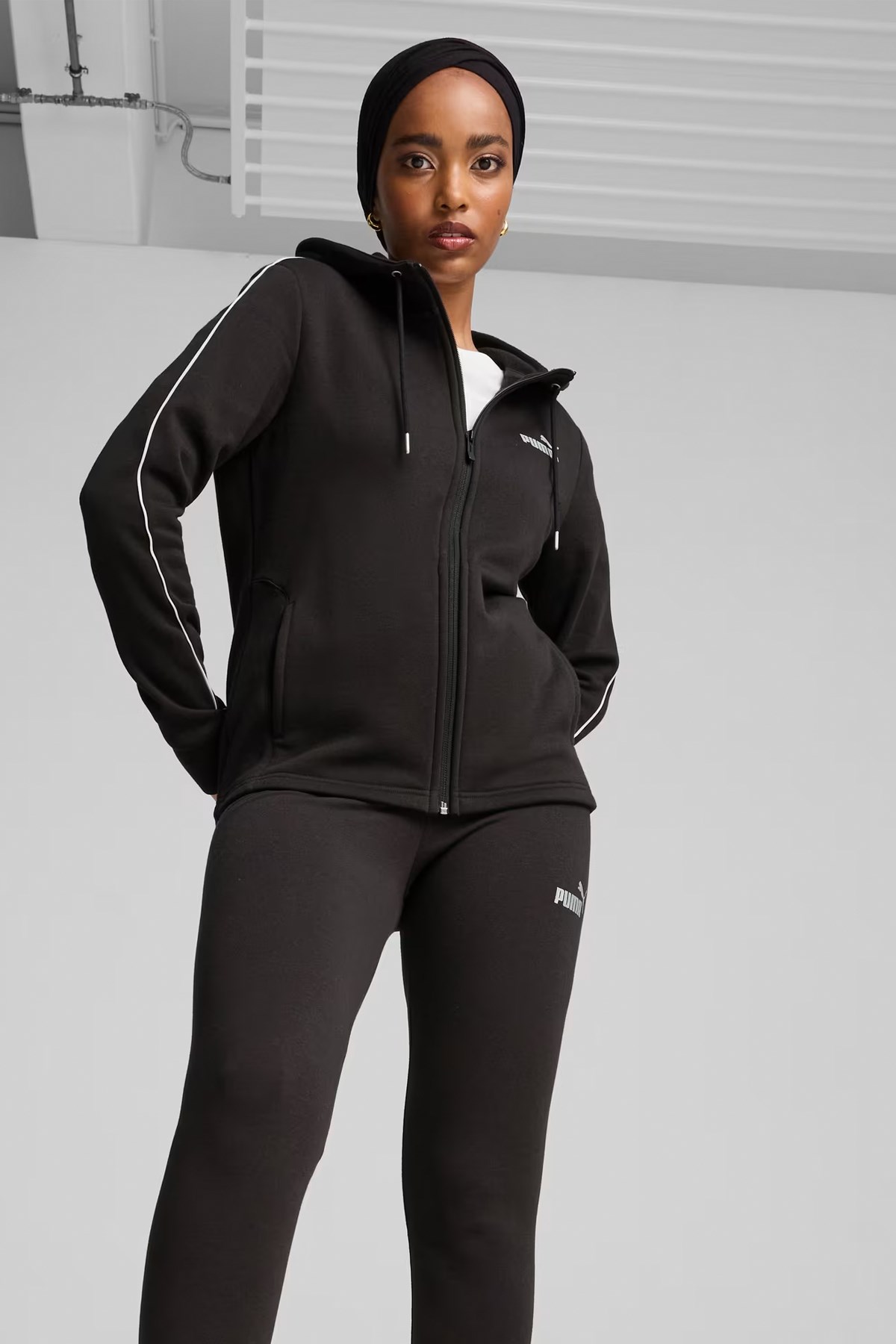 Puma Metallic Tracksuit Fl Kadın Eşofman Takımı 68304601 Siyah