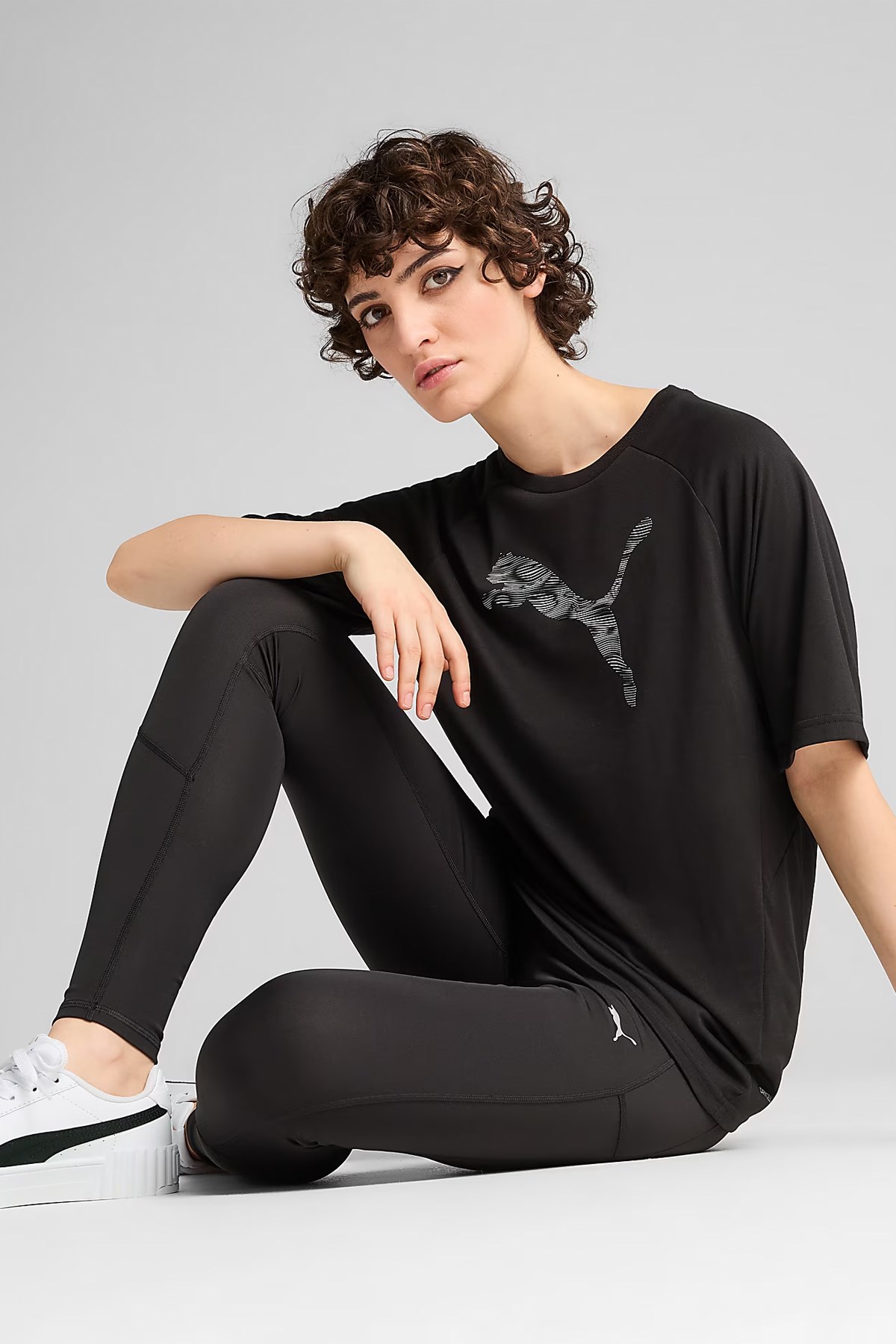 Puma Evostripe Relaxed Kadın Tişört 68504801 Siyah