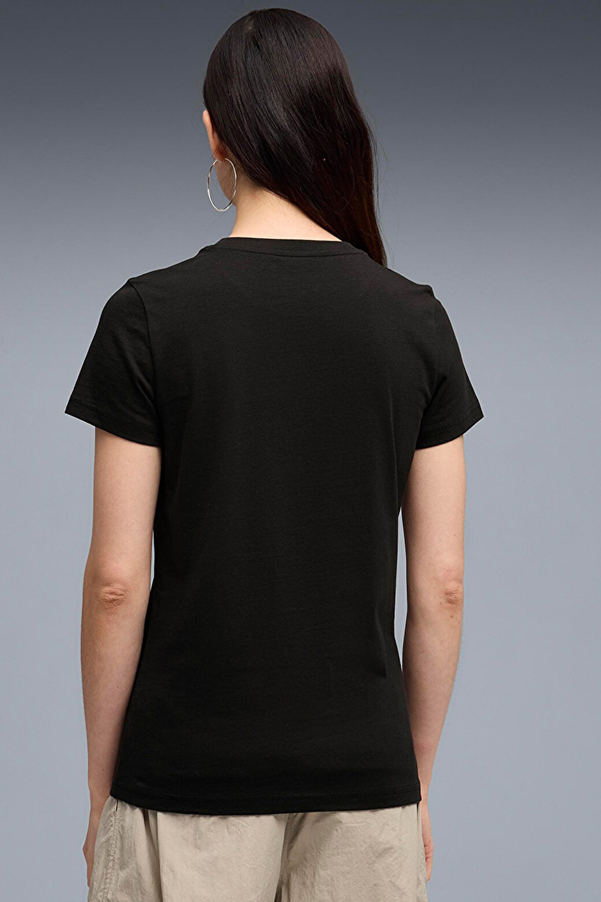 Puma Ess Elevated Kadın Tişört 69570801 Siyah