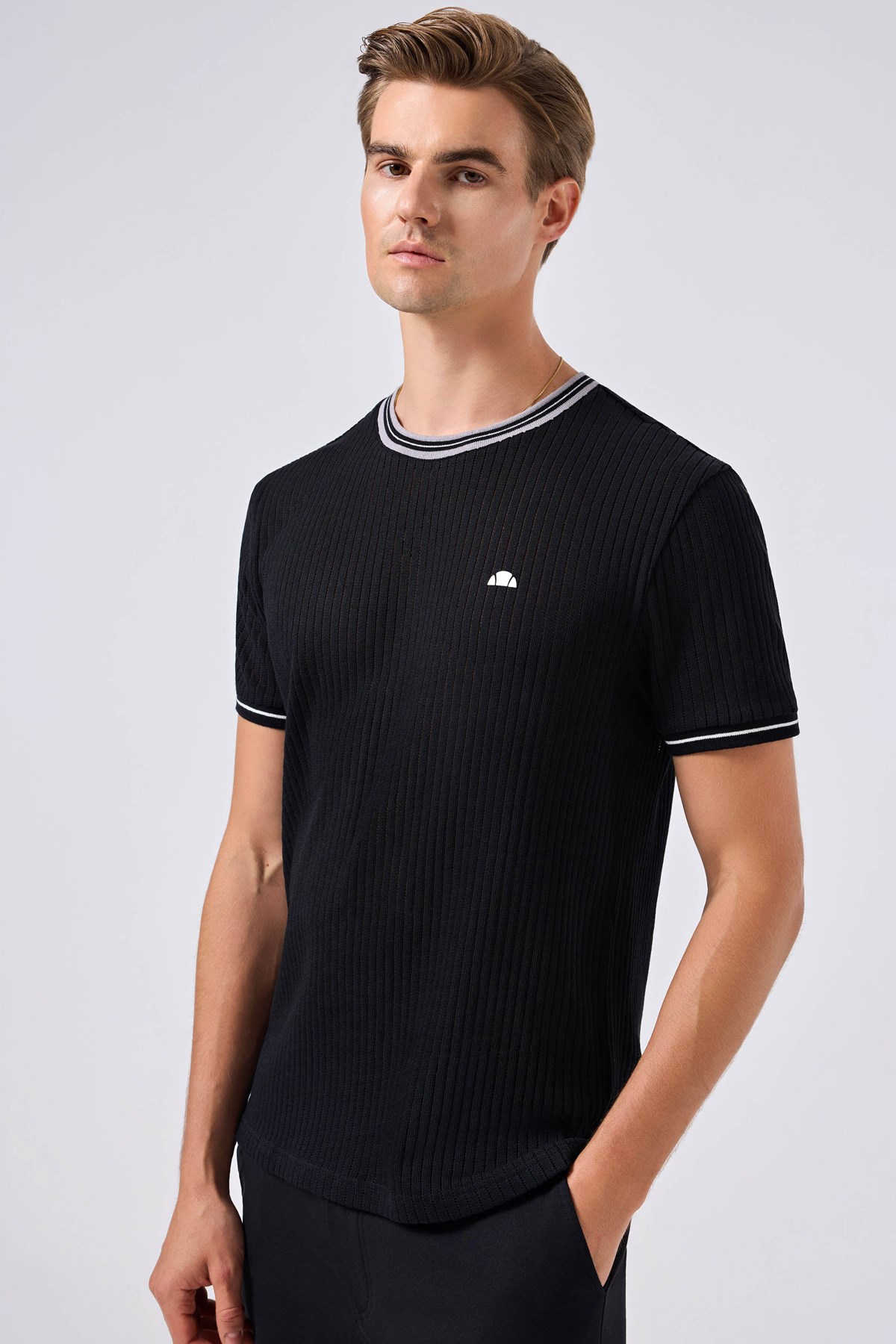 Ellesse Erkek Tişört 6SM5046-BK Siyah