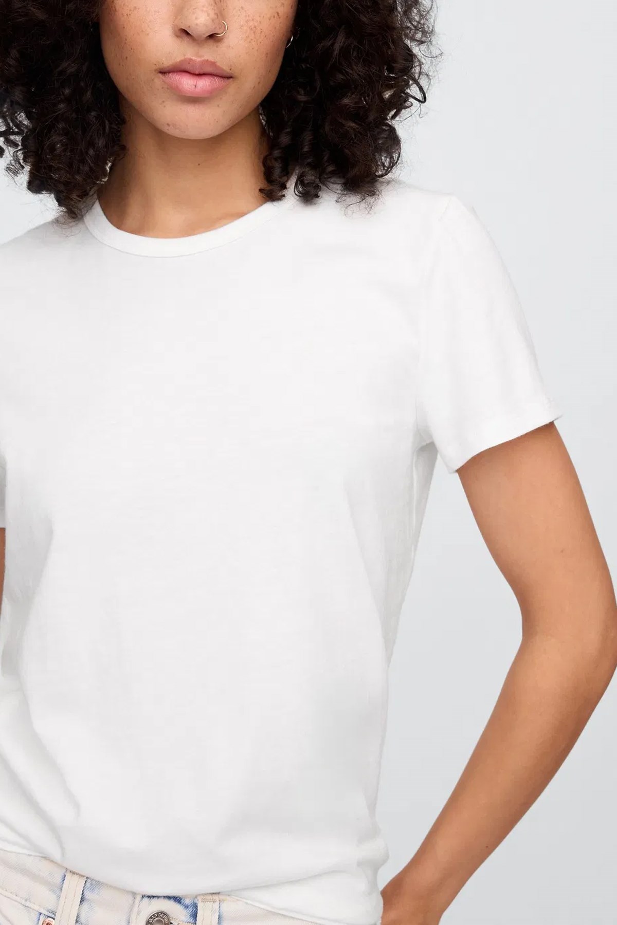 Gap V-SS Fav Crew Solid Kadın Tişört Beyaz