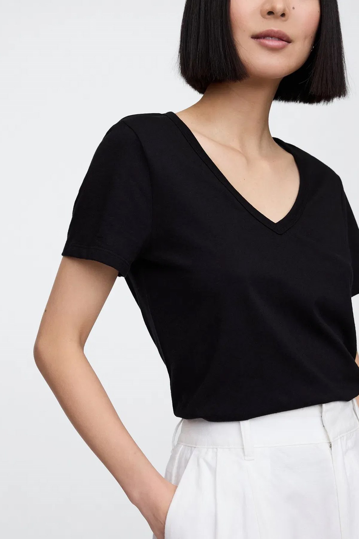 Gap V-SS Fav V Solid Kadın Tişört Siyah