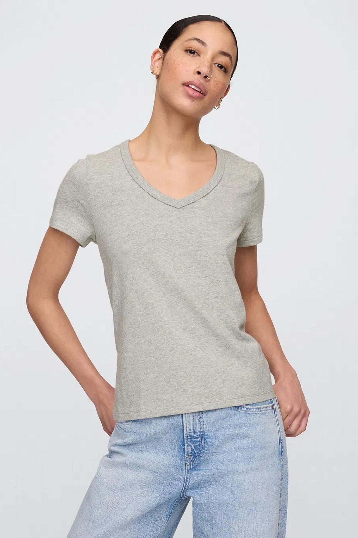 Gap V-SS Fav V Solid Kadın Tişört Gri