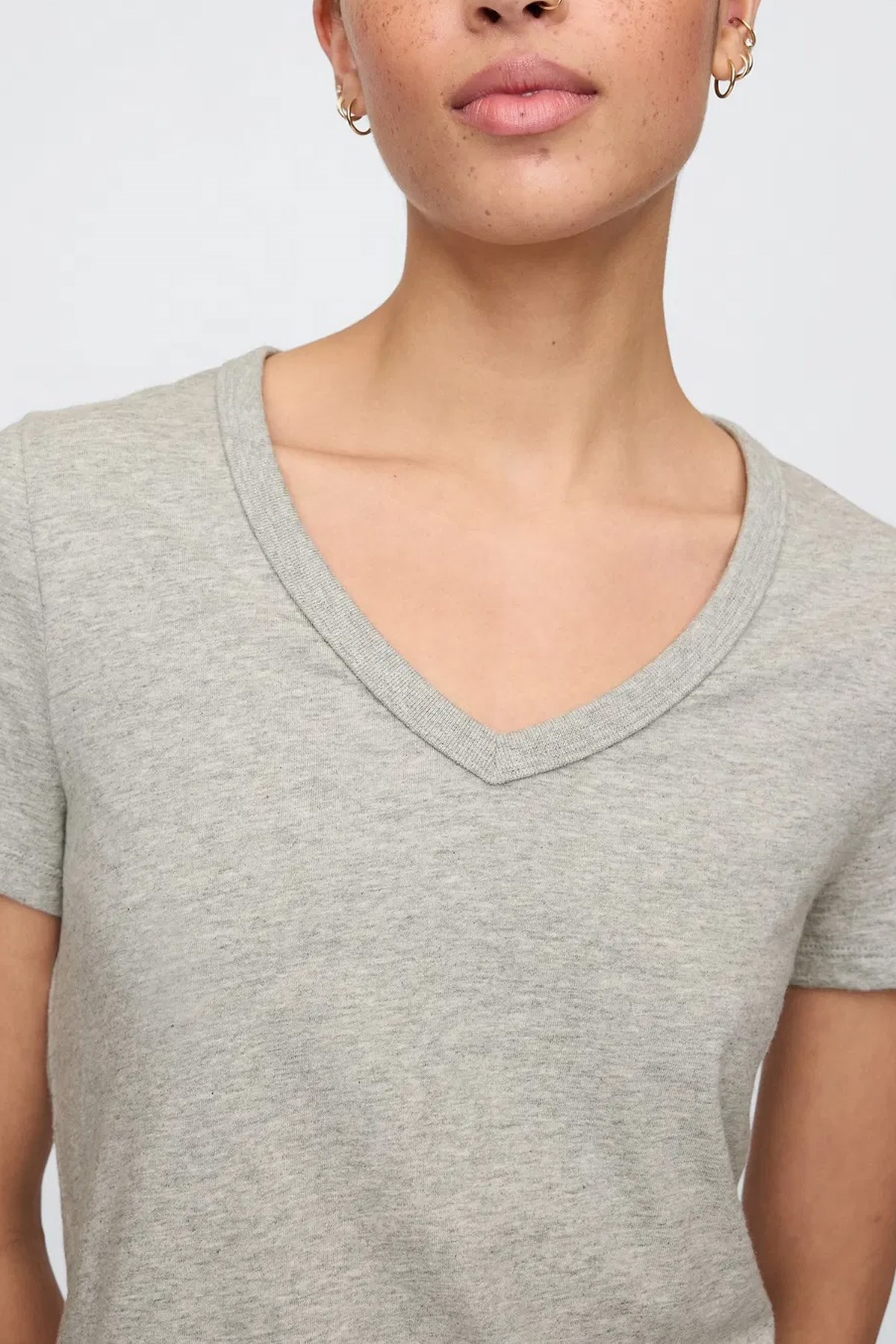 Gap V-SS Fav V Solid Kadın Tişört Gri