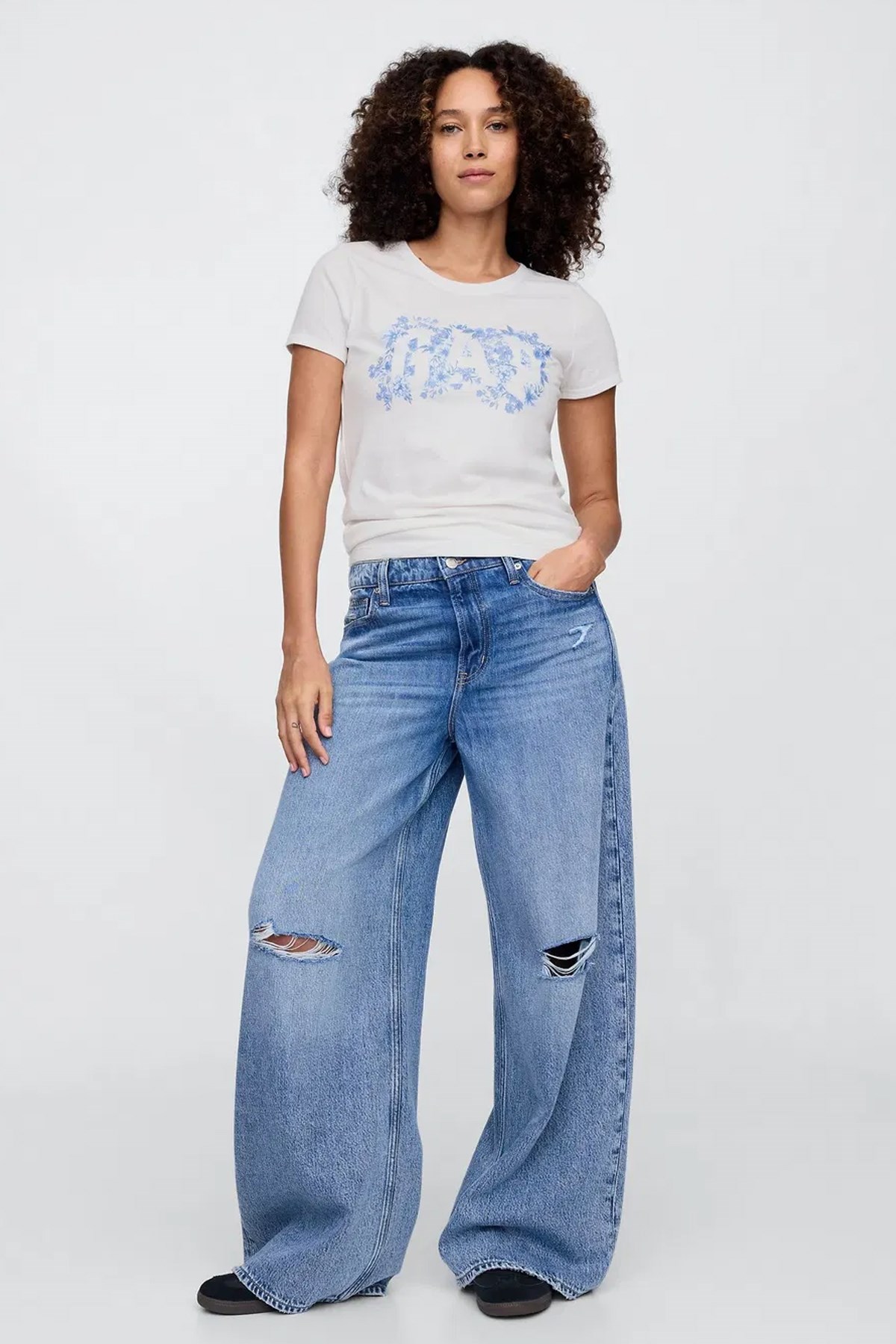 Gap V-SS Logo Classic Kadın Tişört Beyaz