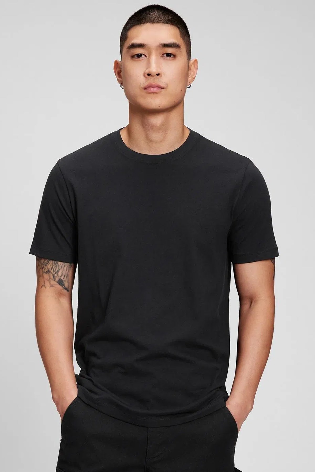 Gap V-Everyday Soft Erkek Tişört Siyah