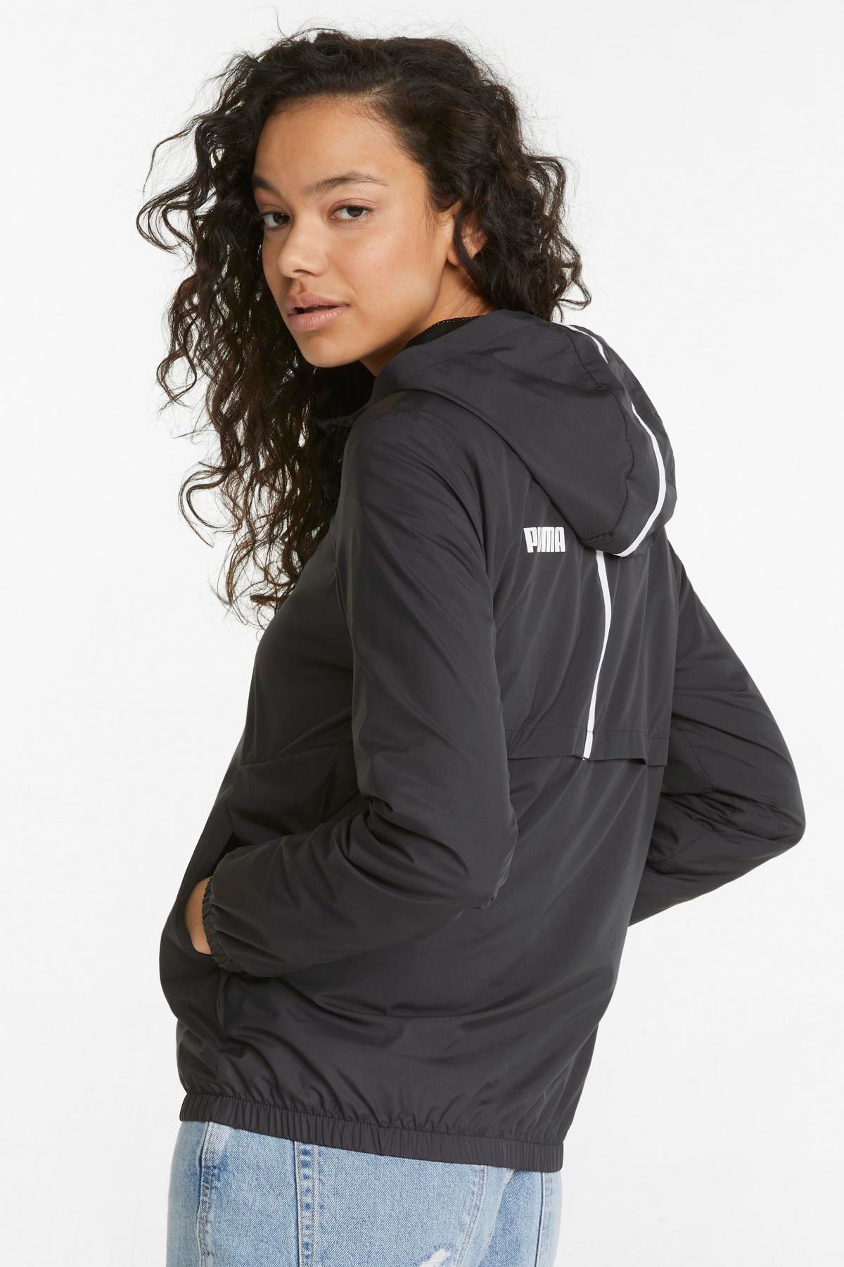 Puma Ess Solid Kadın Rüzgarlık 84749401 Siyah