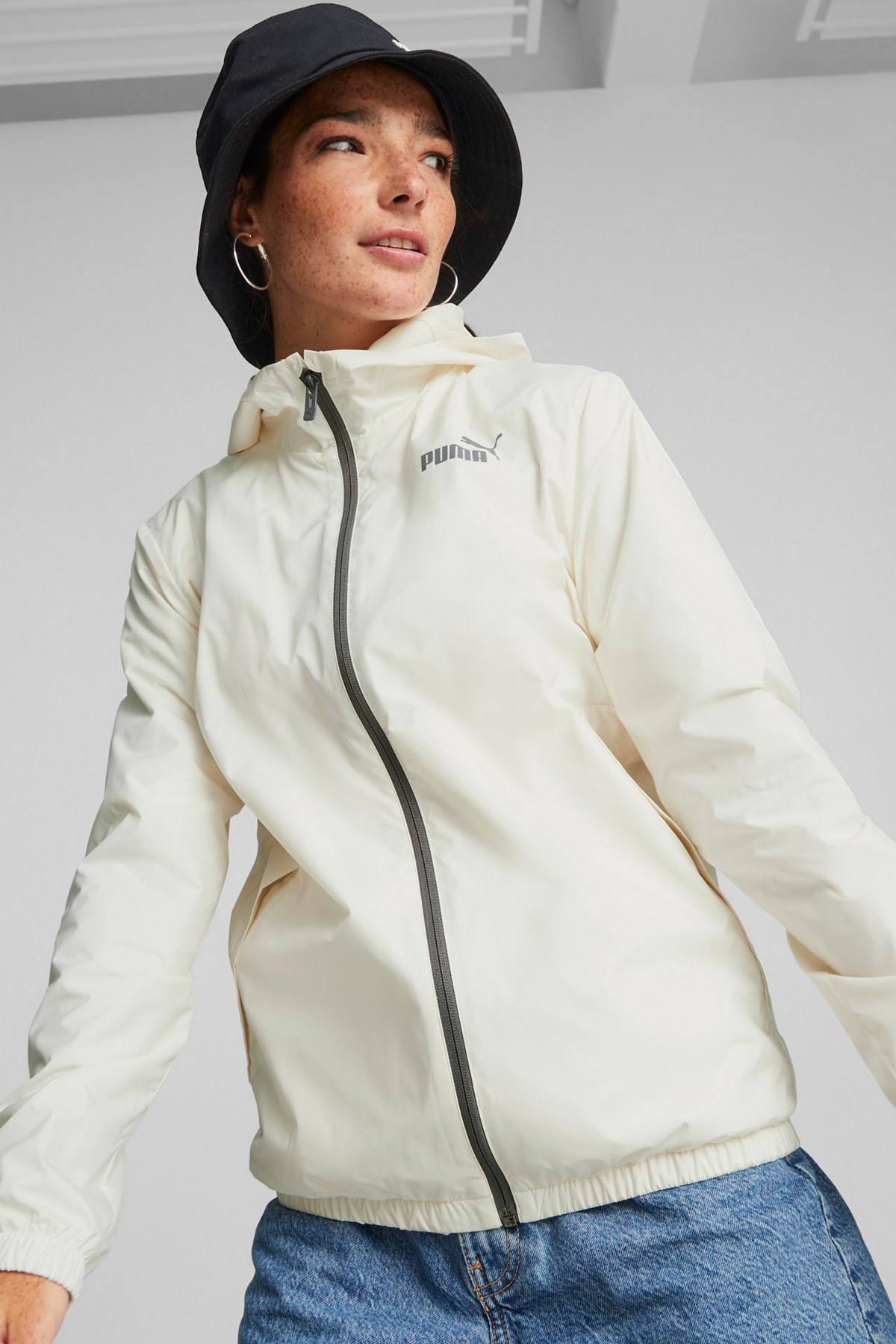 Puma Ess Solid Kadın Rüzgarlık 84749465 Beyaz