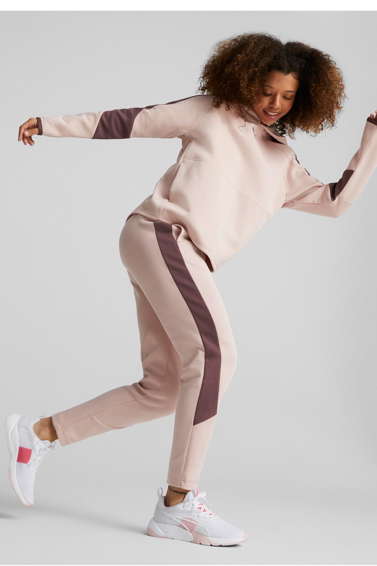 Puma Evostripe Kadın Sweatshirt 84980847 Pembe