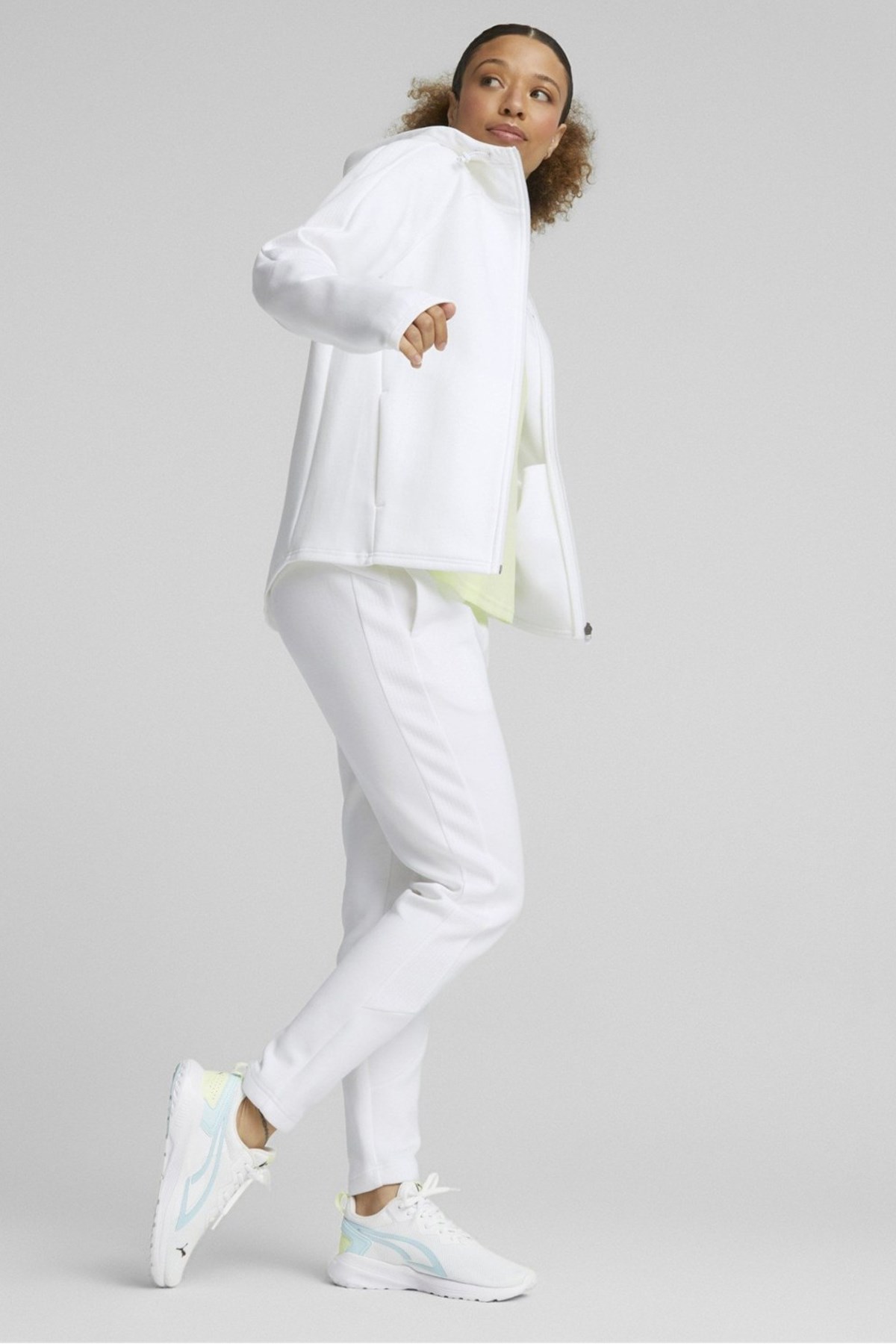 Puma Evostripe Full-Zip Kadın Sweatshirt 84980902 Beyaz