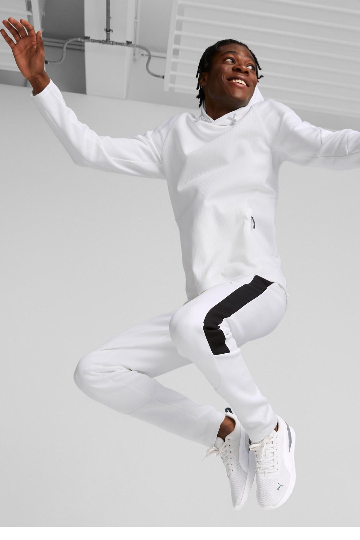 Puma Evostripe Erkek Sweatshirt 84991402 Beyaz