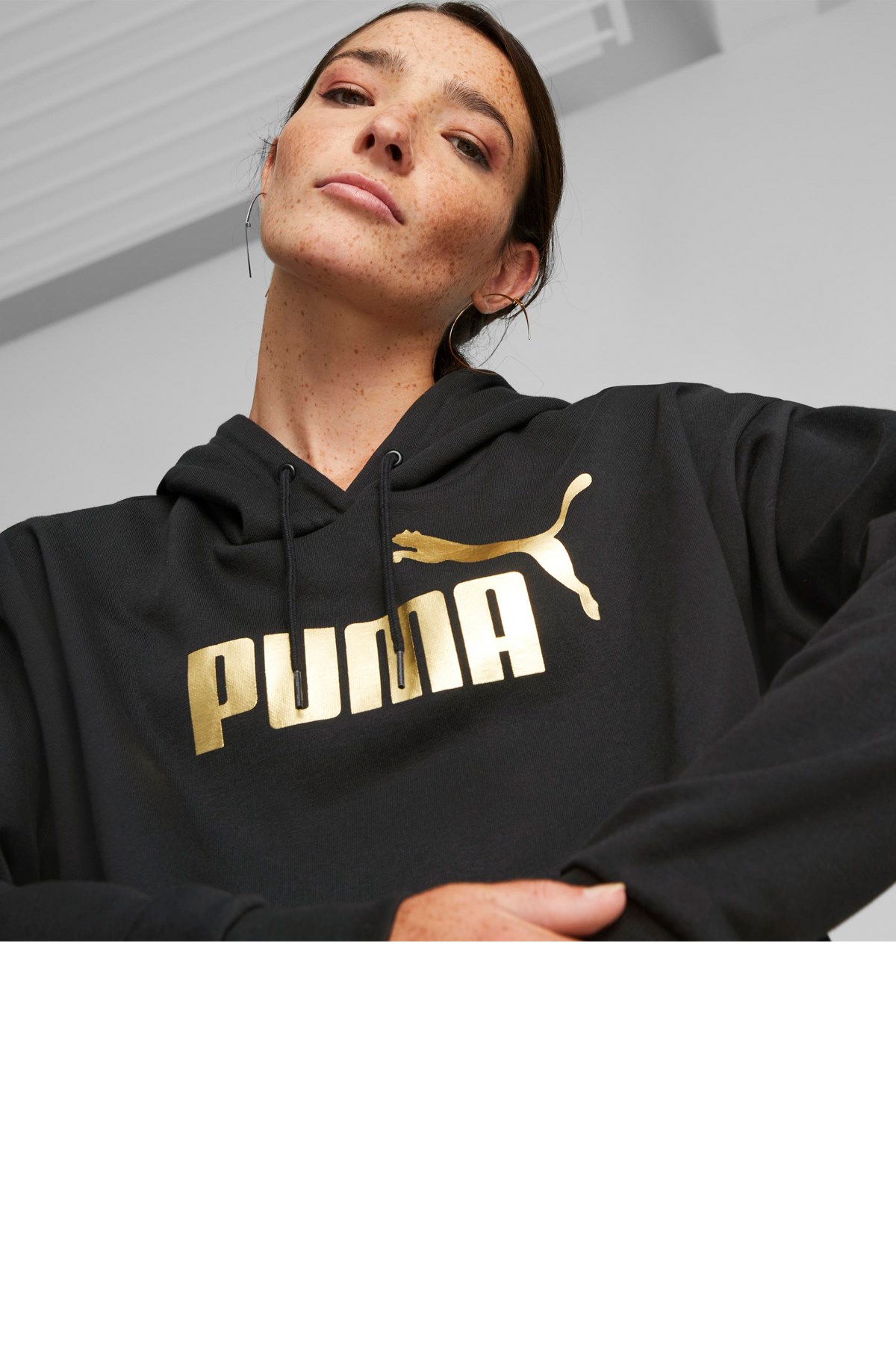 Puma Ess+ Metallic Logo Cropped Kadın Sweatshirt 84995701 Siyah