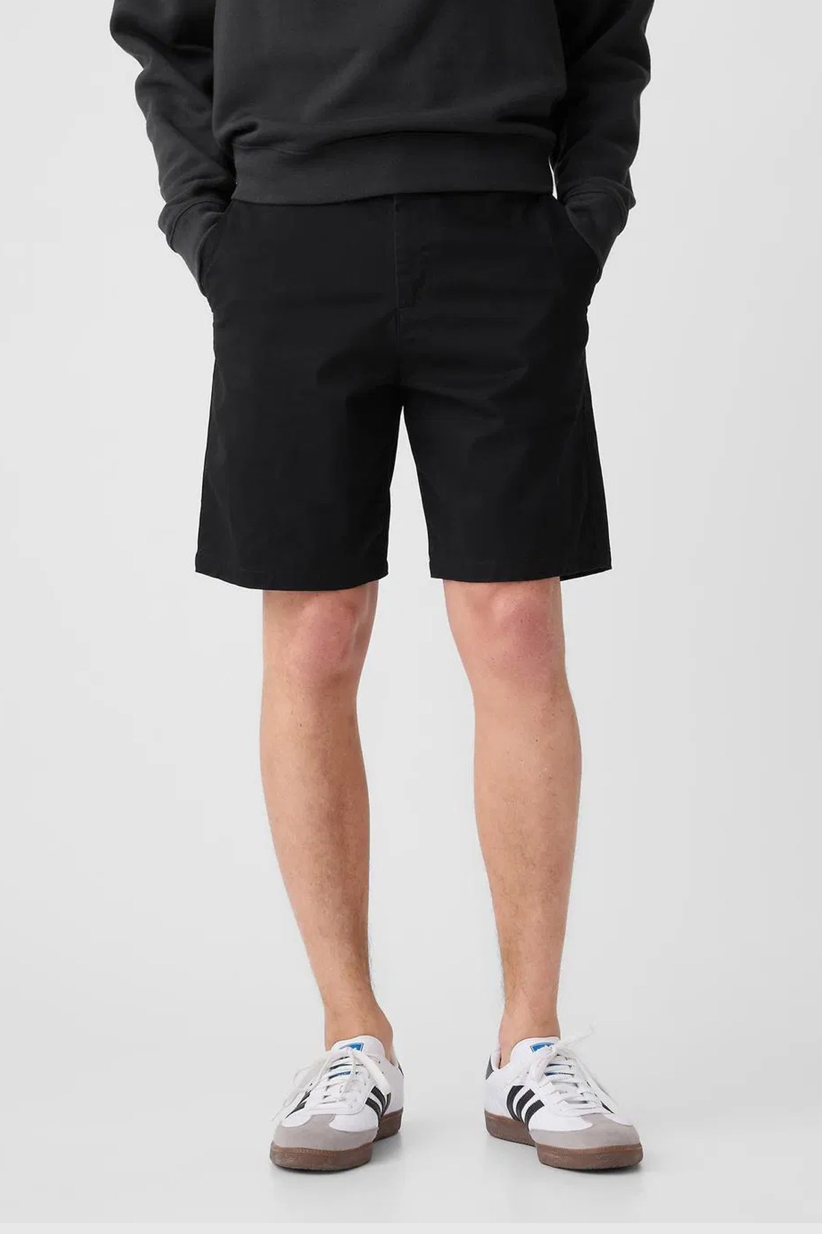 Gap V-9IN Essential Erkek Şort Siyah