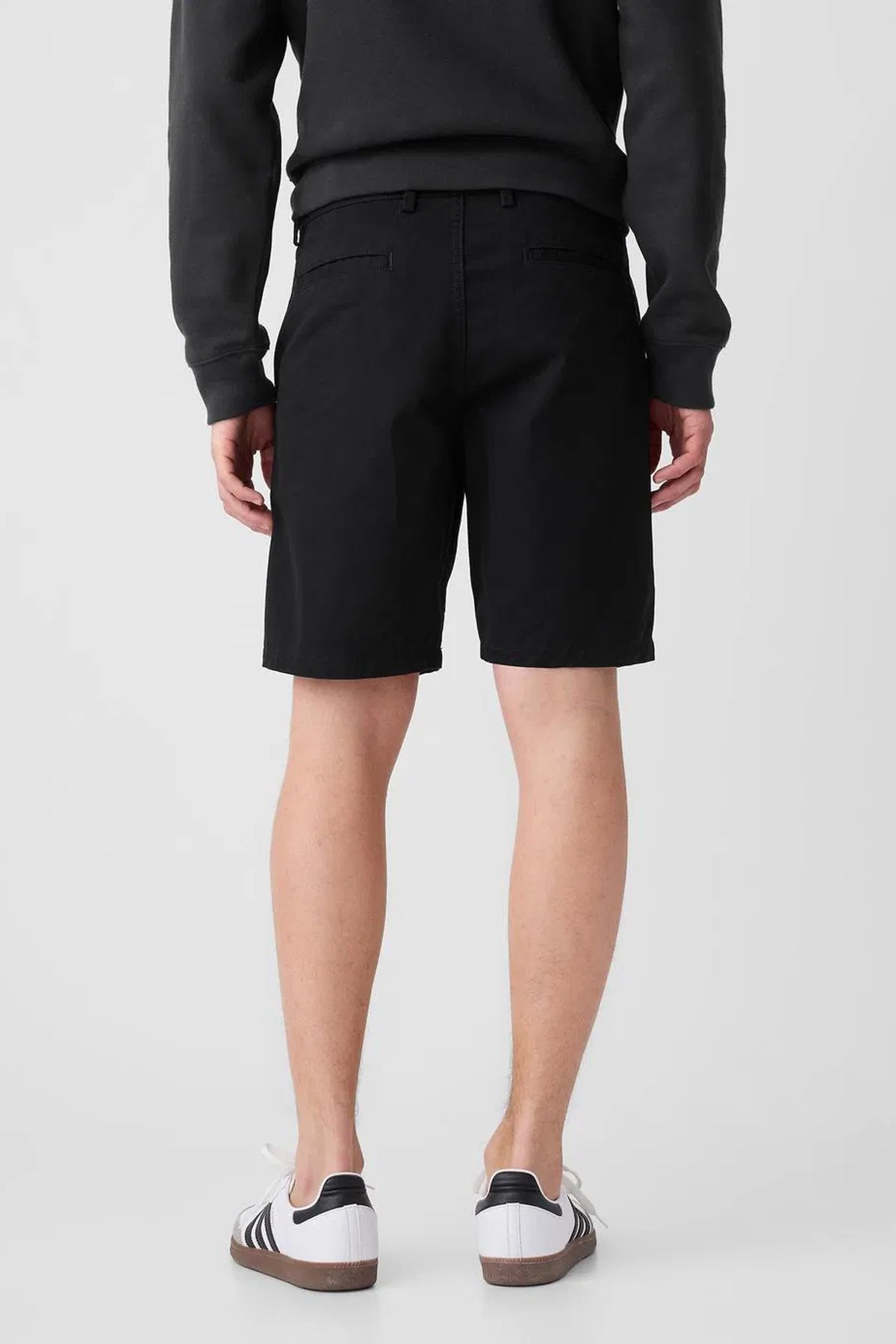Gap V-9IN Essential Erkek Şort Siyah