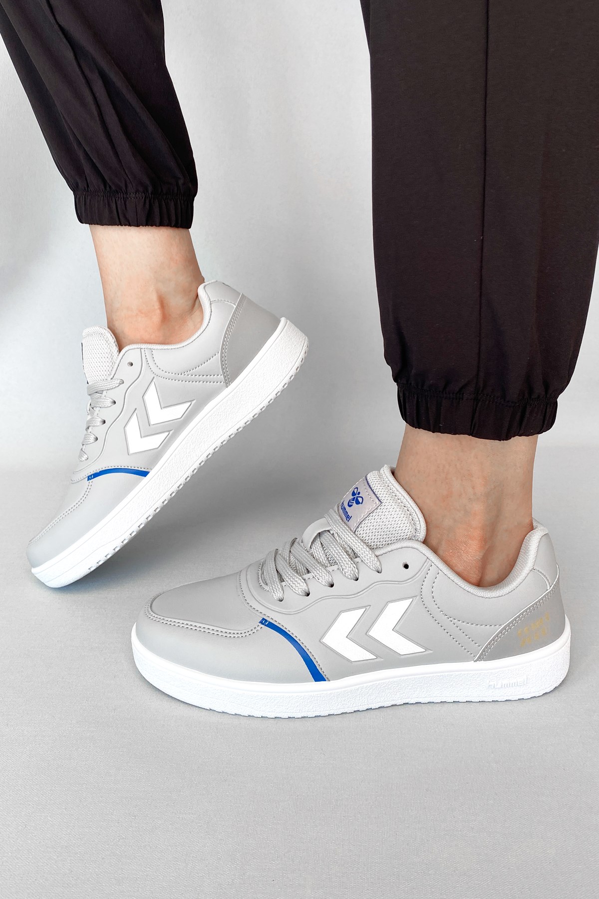 Hummel Court 2000 Unisex Spor Ayakkabı 900829-1100 Gri