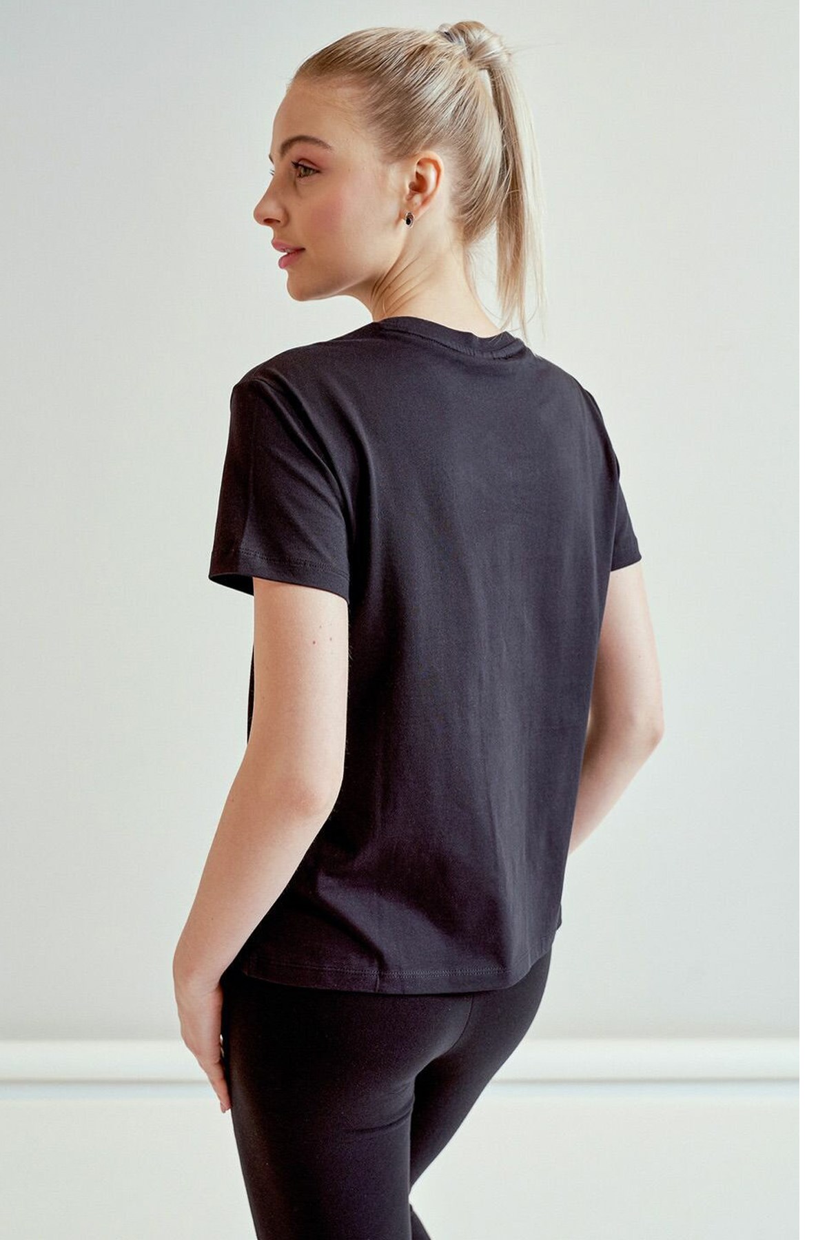 Hummel Telma Kadın Tişört 911038-2001 Siyah