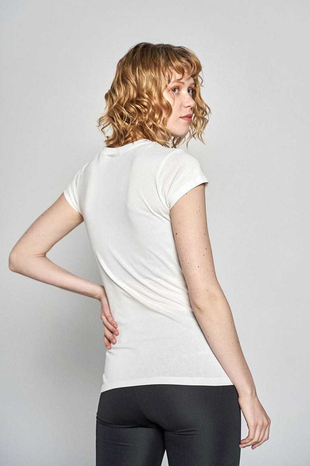 Hummel Avasa Kadın Tişört 911197-9973 Beyaz
