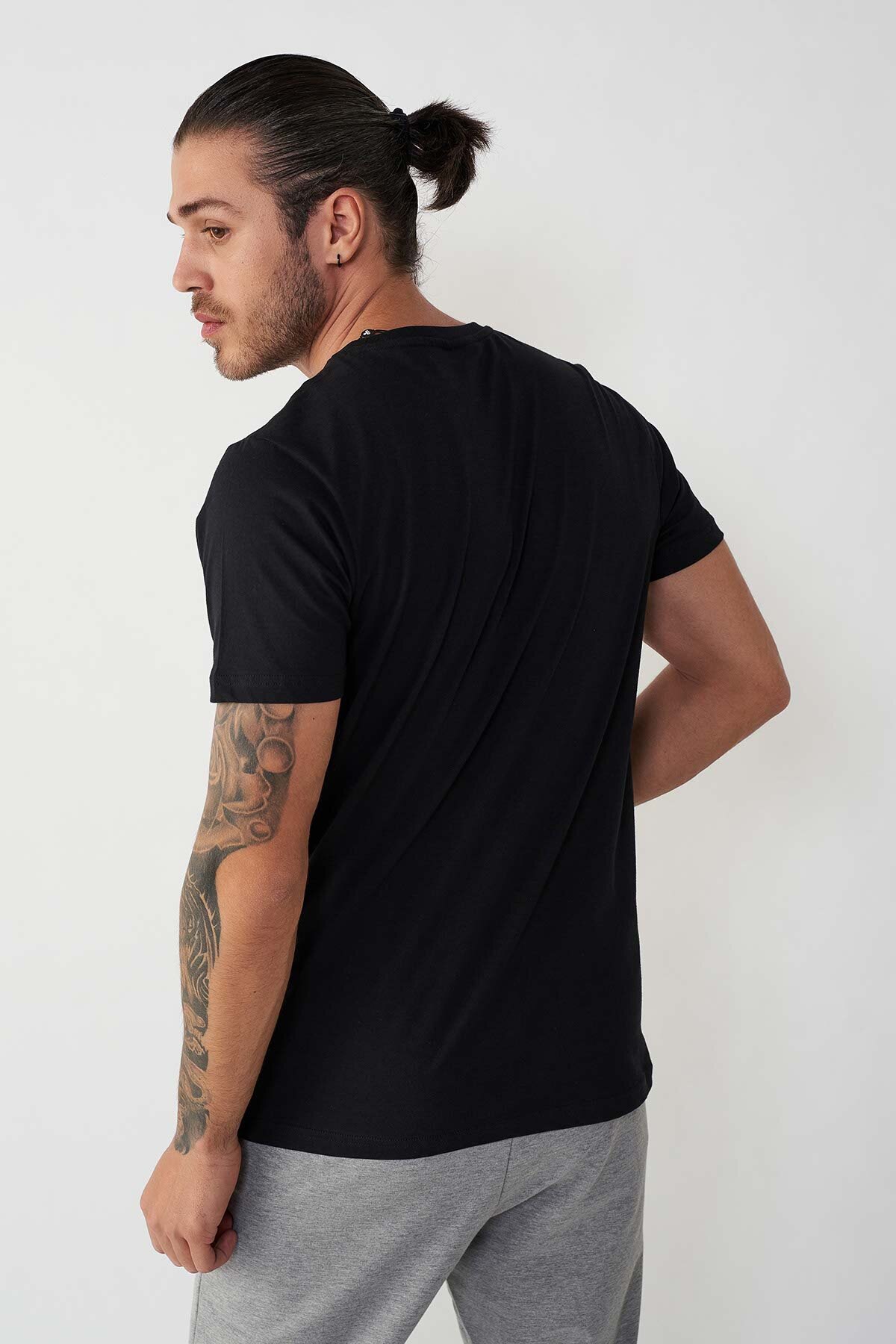 Hummel Nuke  Erkek Tişört 911441-2001 Siyah