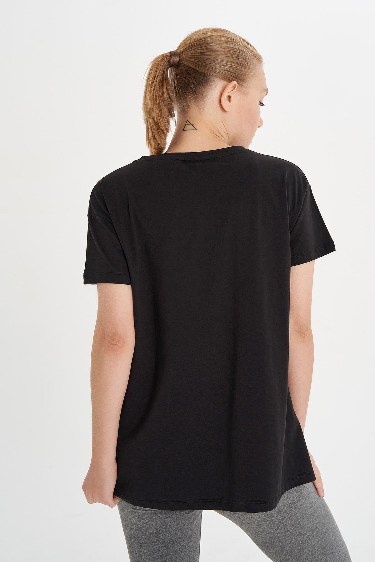 Hummel Bemy Kadın Tişört 911477-2001 Siyah