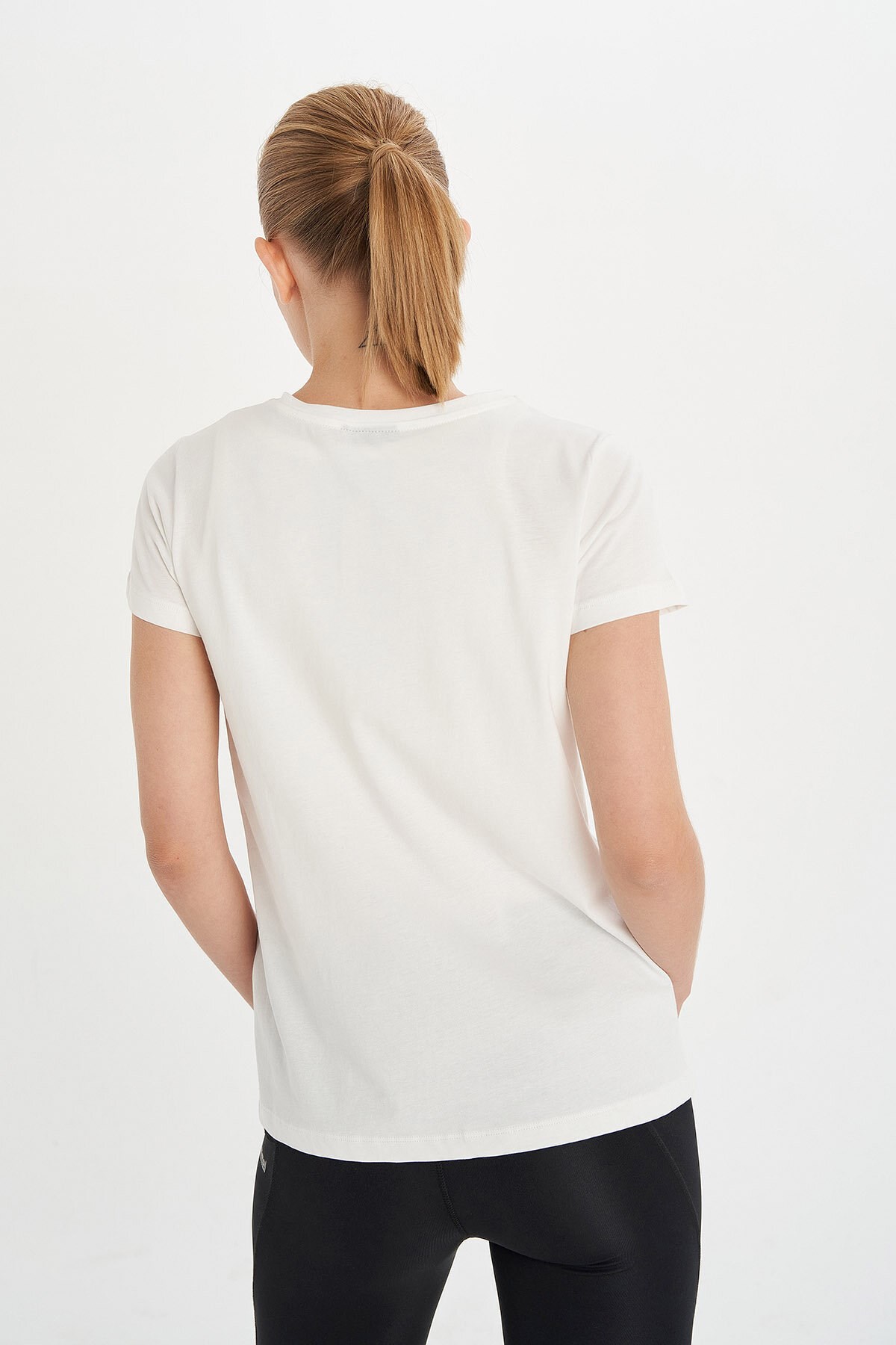 Hummel Dromme Kadın Tişört 911490-9003 Beyaz