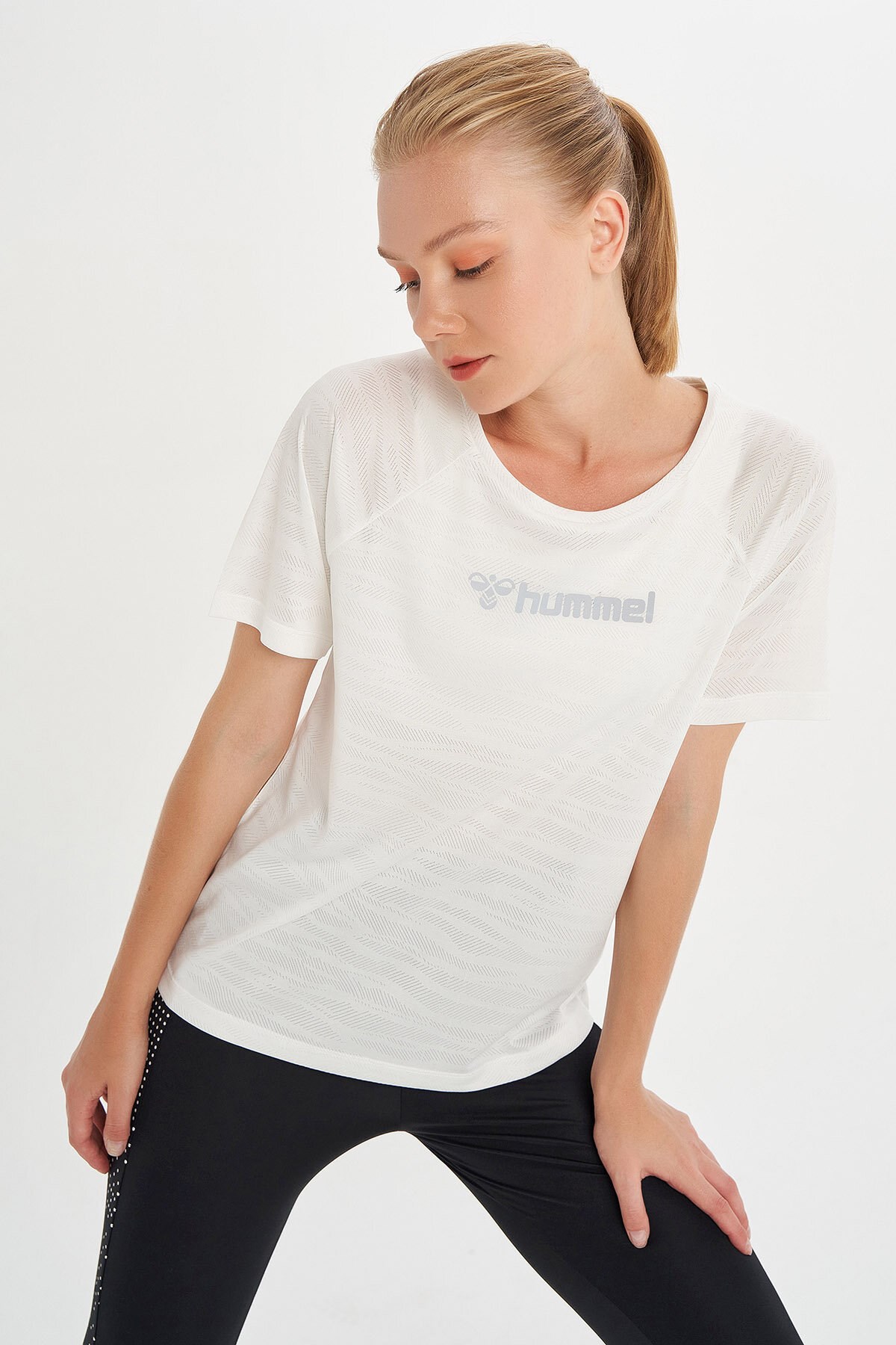 Hummel Jaky Crop Kadın Tişört 911510-9003 Beyaz