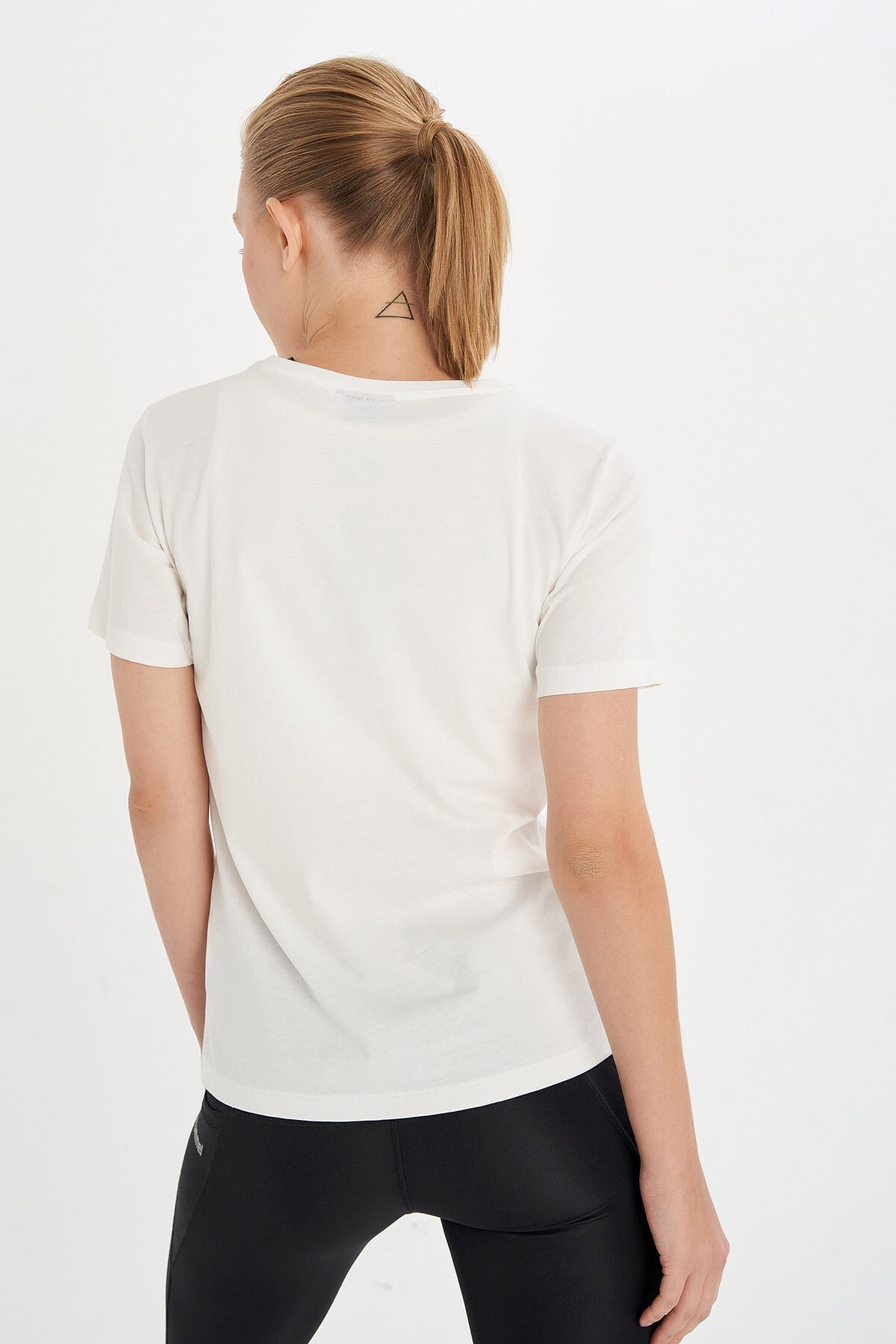 Hummel Mimish Kadın Tişört 911520-9003 Beyaz