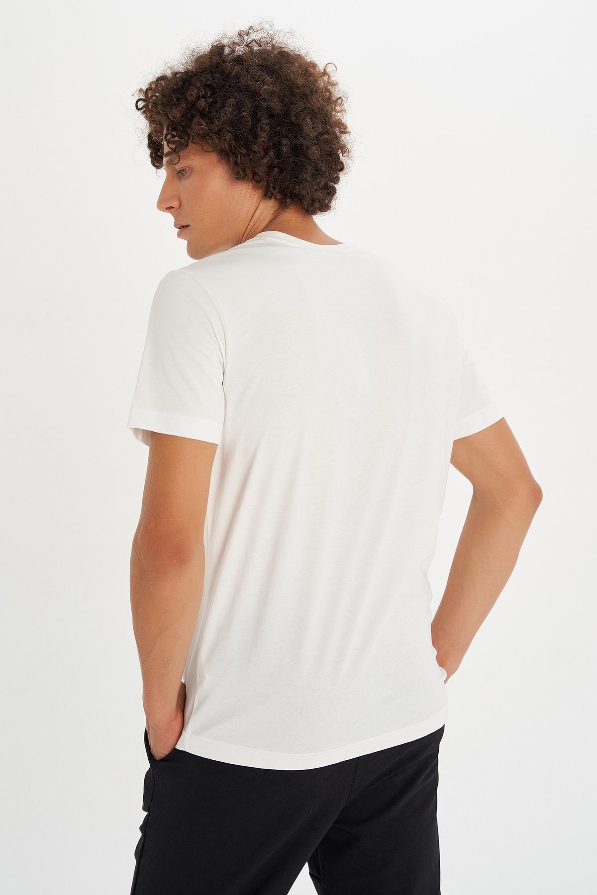 Hummel Rejse Erkek Tişört 911535-9003 Beyaz