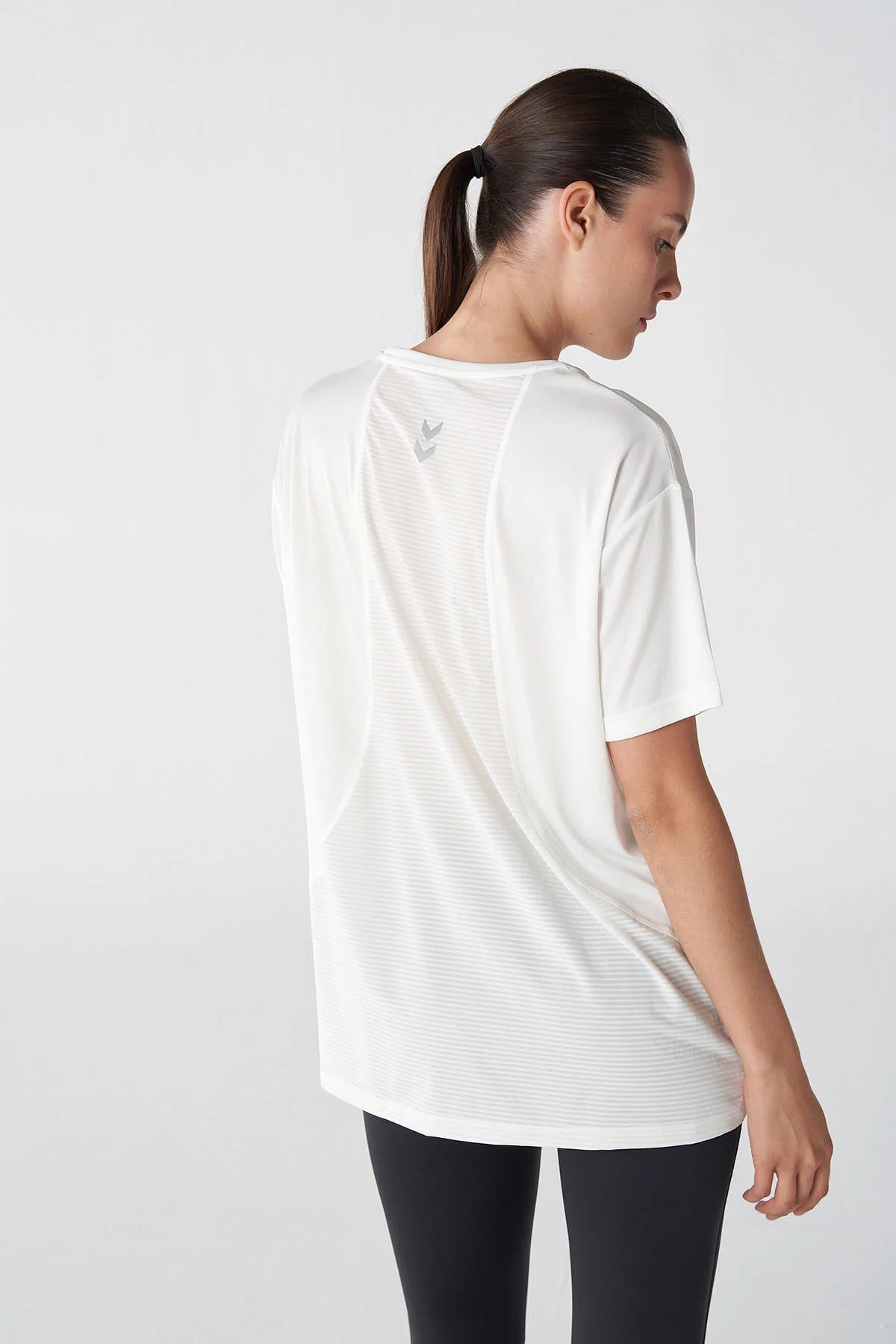 Hummel Linea Kadın Tişört 911814-9003 Beyaz