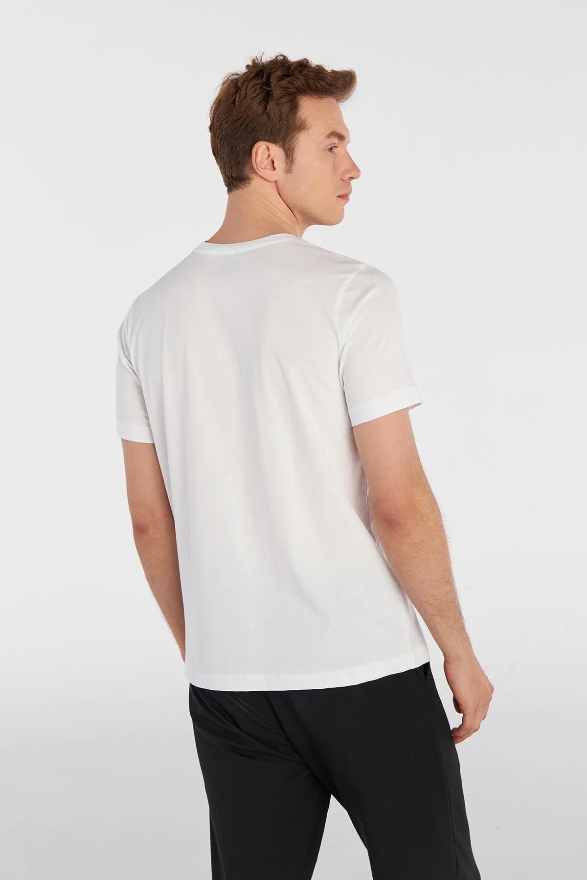 Hummel  Elemental Logo Cotton  Erkek Tişört Beyaz