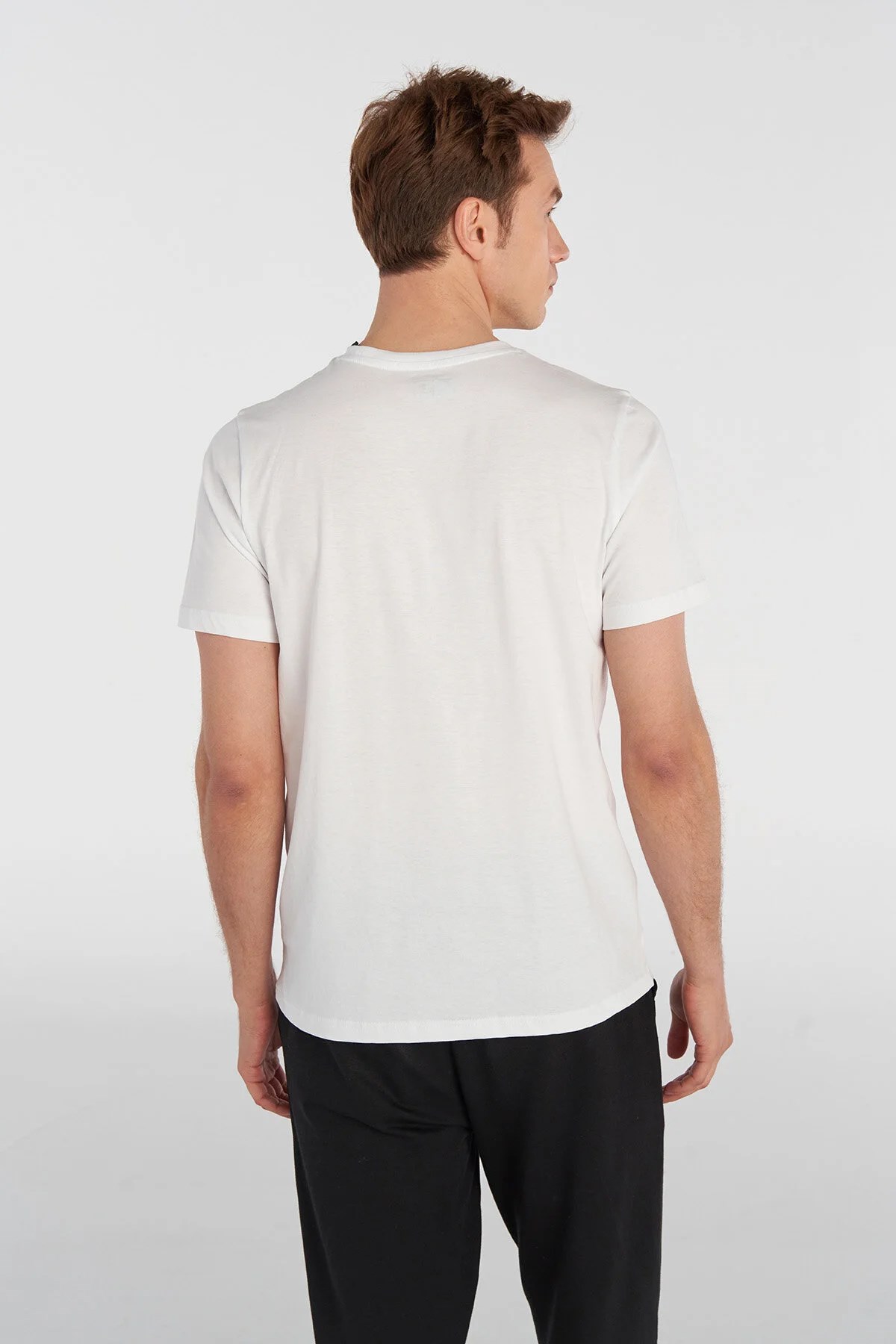 Hummel  Graphıc Trıple Logo Cotton  Erkek Tişört Beyaz