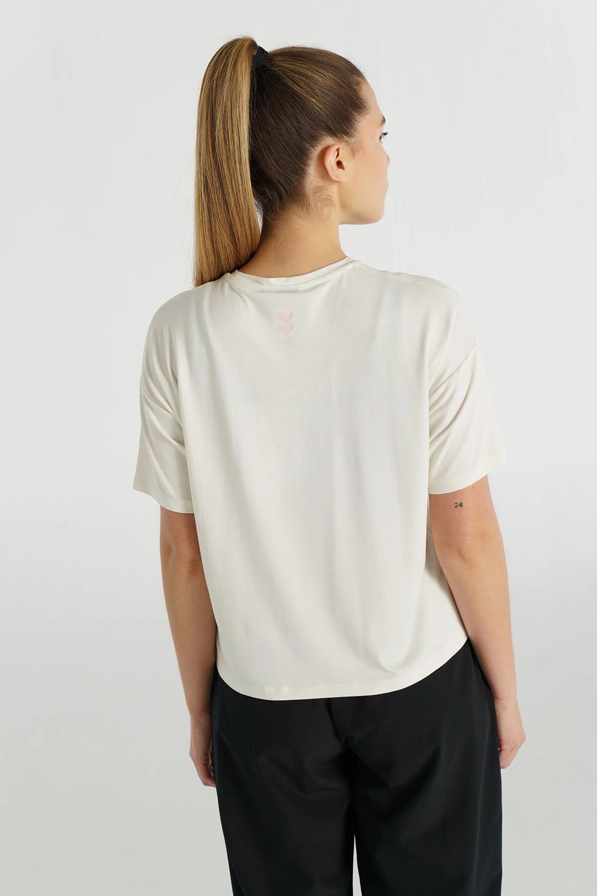 Hummel Borneo Kadın Tişört 912076-9003 Beyaz