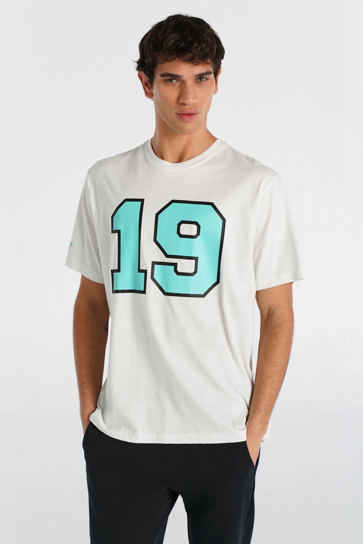 Hummel  Ifans Oversize  Erkek Tişört Beyaz