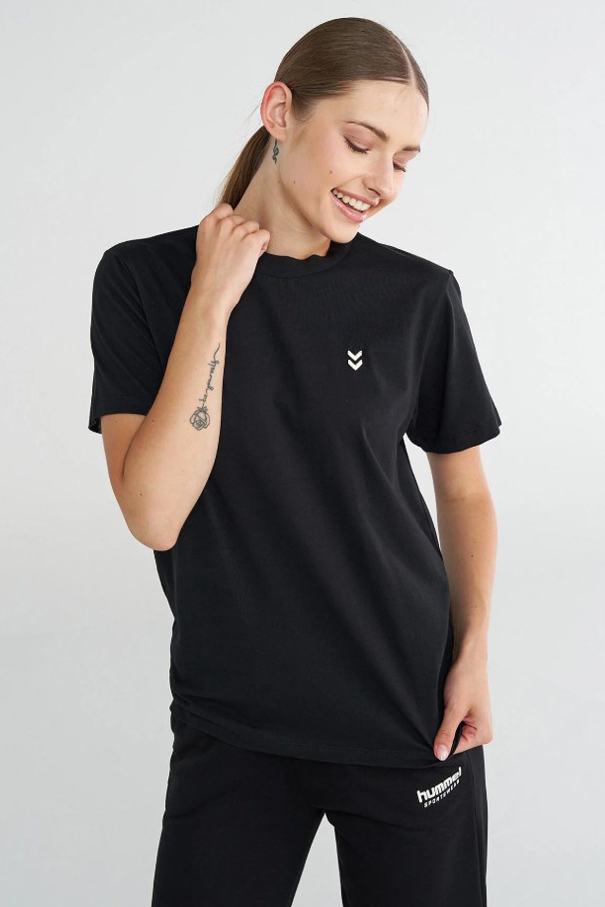 Hummel pulse Kadın Tişört 912261-2001 Siyah