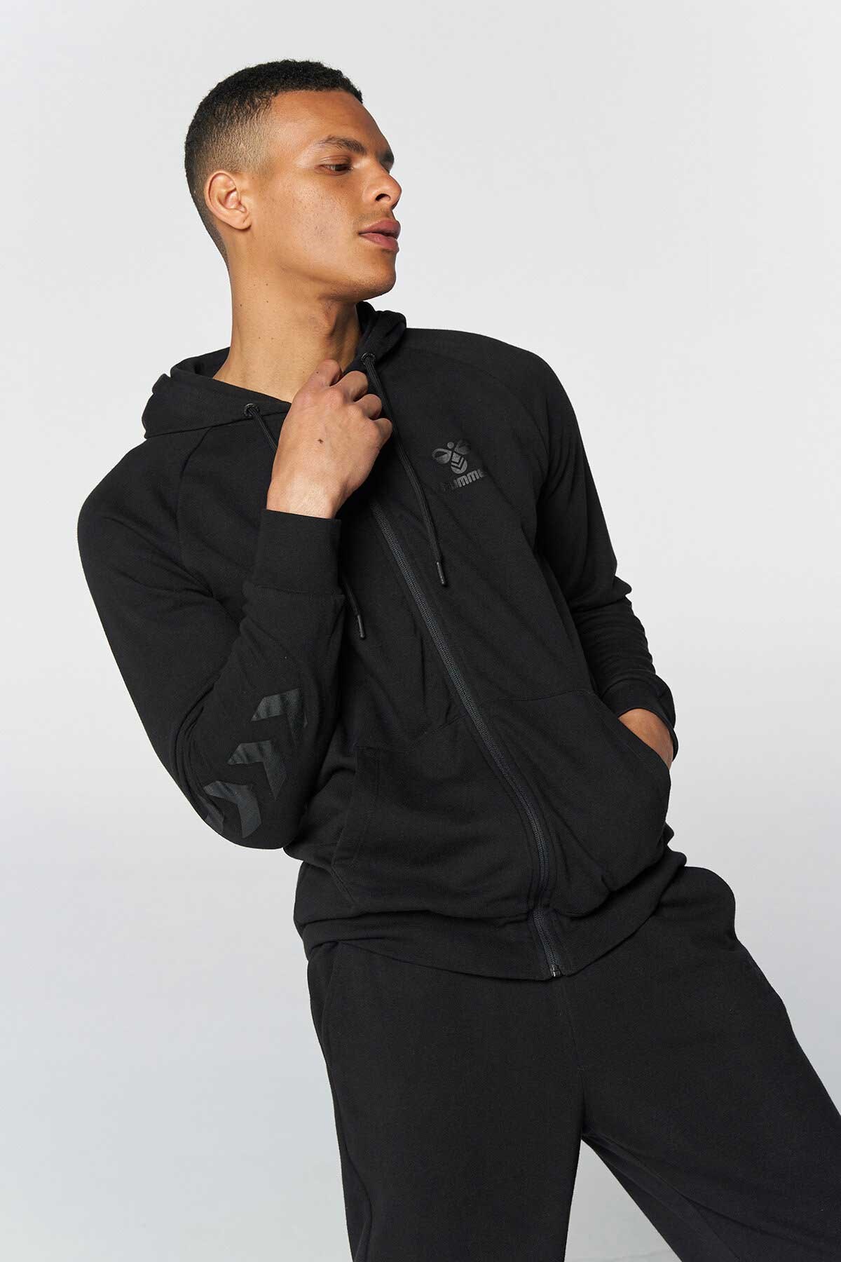 Hummel T-İsam 2.0 Erkek Fermuarlı Sweatshirt 921456-2001 Siyah