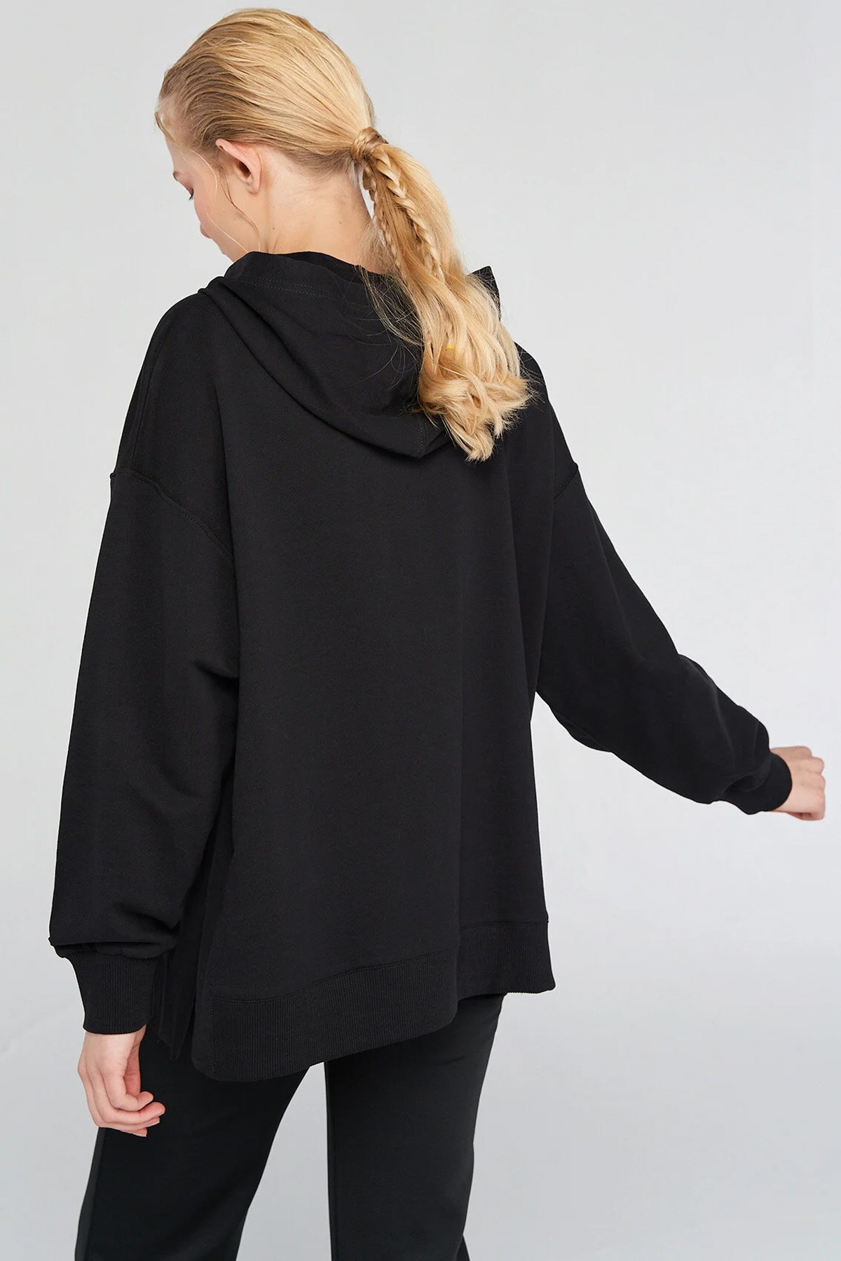 Hummel Bondi Zip Kadın Fermuarlı Sweatshirt 921588-2001 Siyah