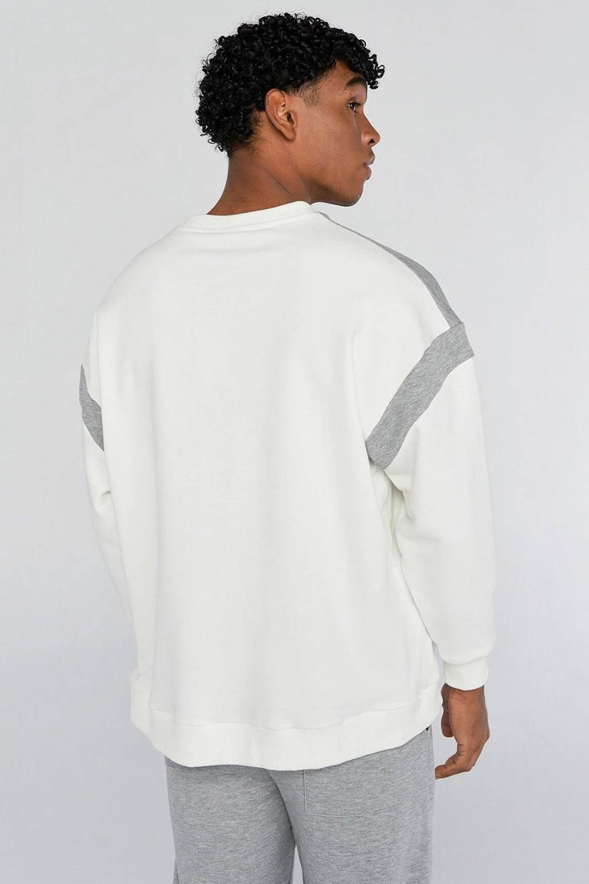 Hummel Erkek Sweatshirt 921594-9003 Beyaz