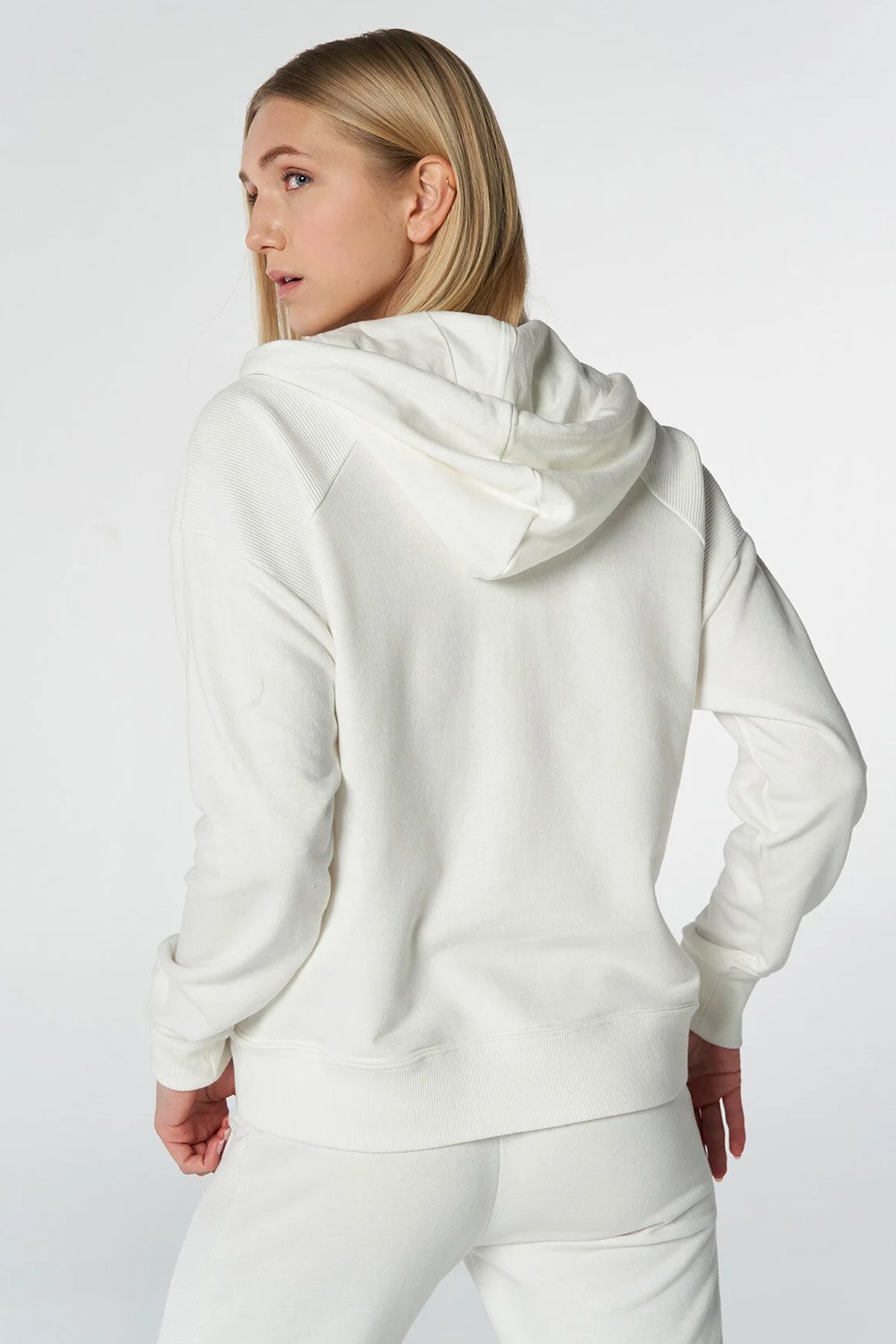 Hummel İberis Kadın Fermuarlı Sweatshirt 921692-9003 Beyaz
