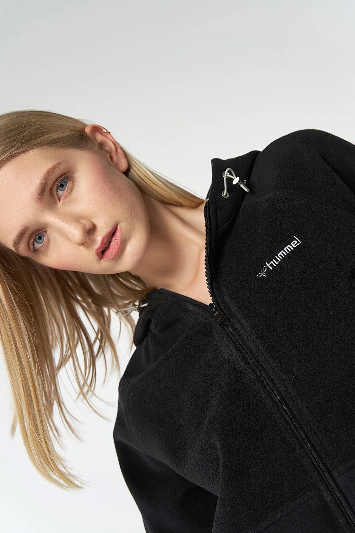Hummel Nerine Kadın Fermuarlı Sweatshirt 921726-2001 Siyah
