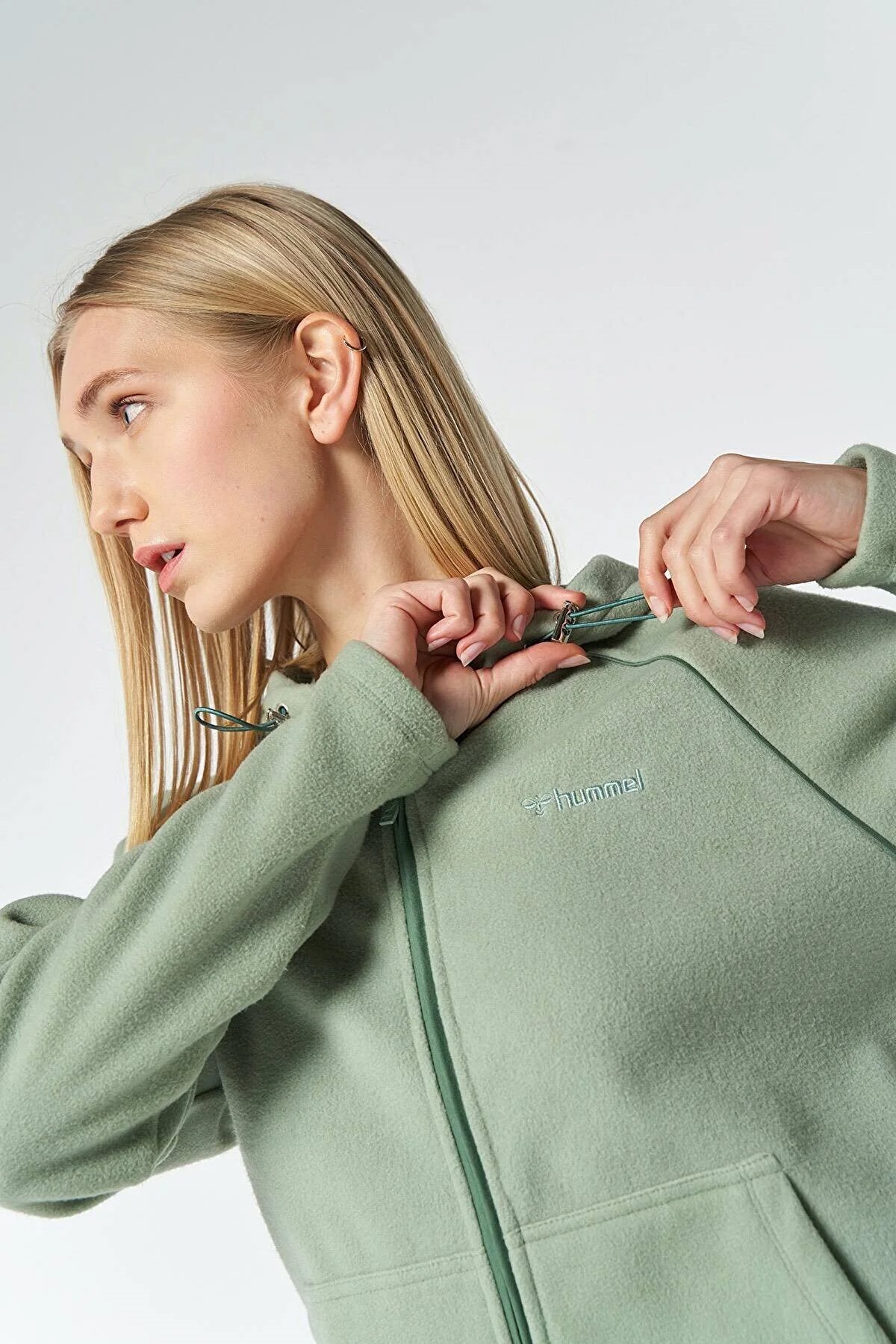 Hummel Nerine Kadın Fermuarlı Sweatshirt 921726-9856 Yeşil