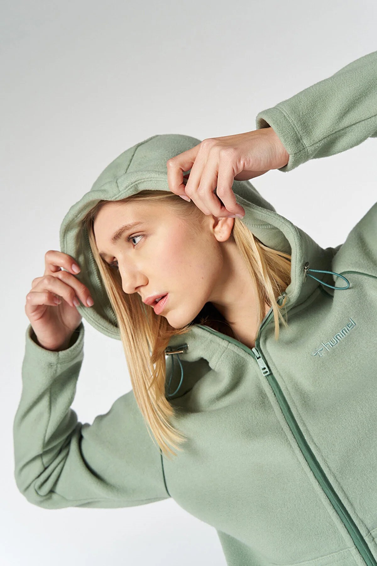 Hummel Nerine Kadın Fermuarlı Sweatshirt 921726-9856 Yeşil