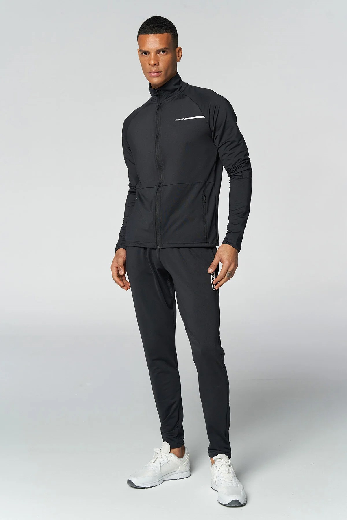 Hummel T-Te Strength Erkek Sweatshirt 921738-2001 Siyah