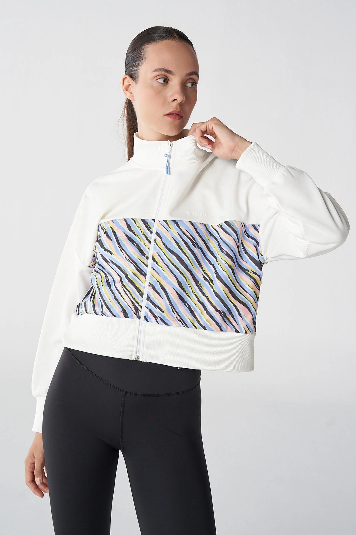 Hummel Jude Crop Zip Kadın Sweatshirt 921789-9003 Beyaz