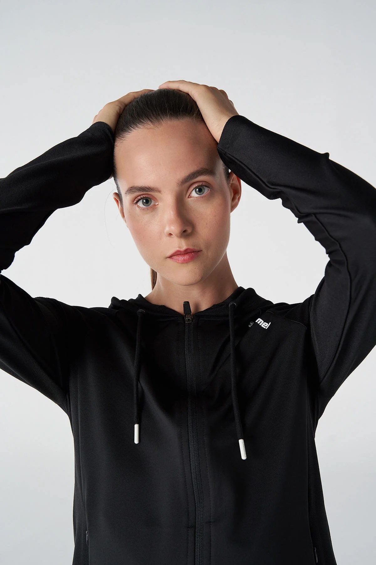 Hummel Lara Zip Kadın Sweatshirt 921794-2001 Siyah