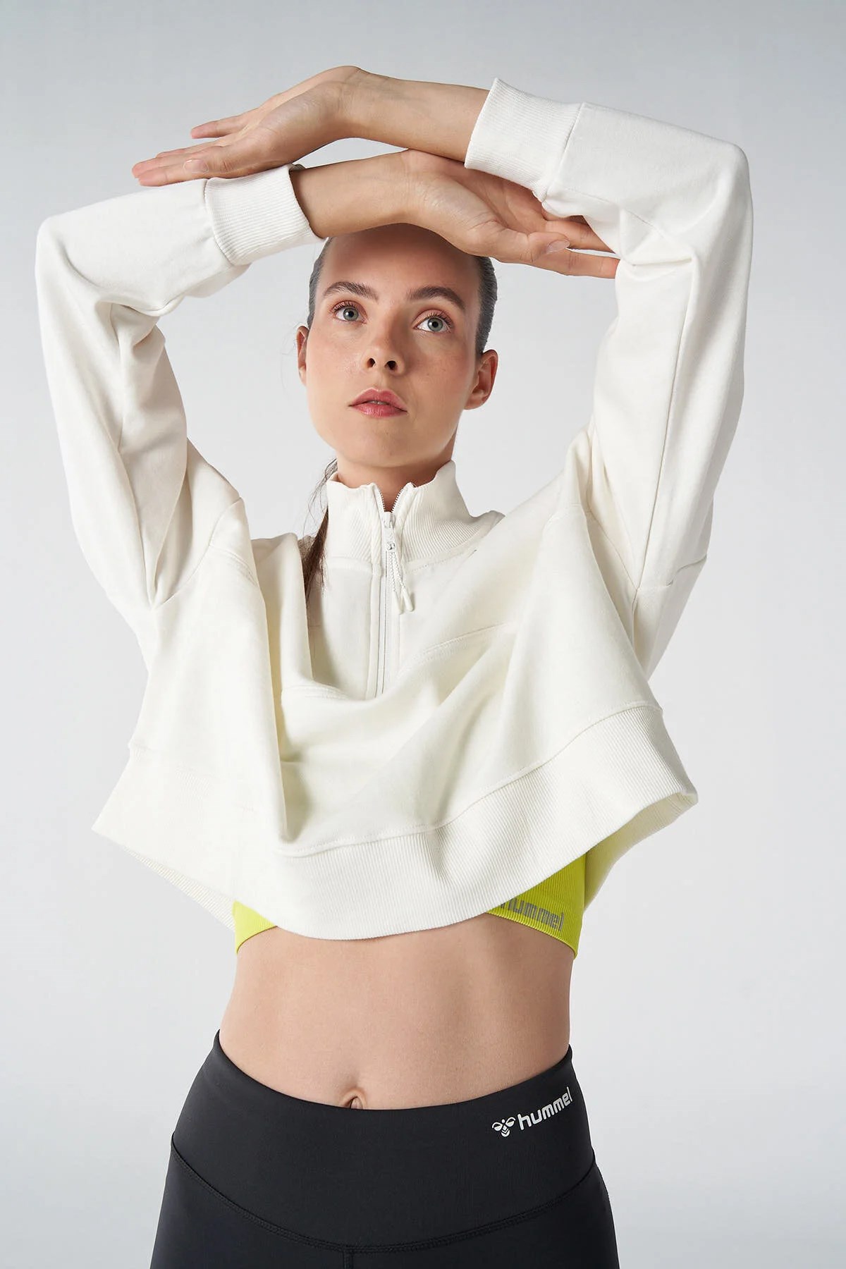 Hummel Shura Oversize Kadın Sweatshirt 921828-9003 Beyaz