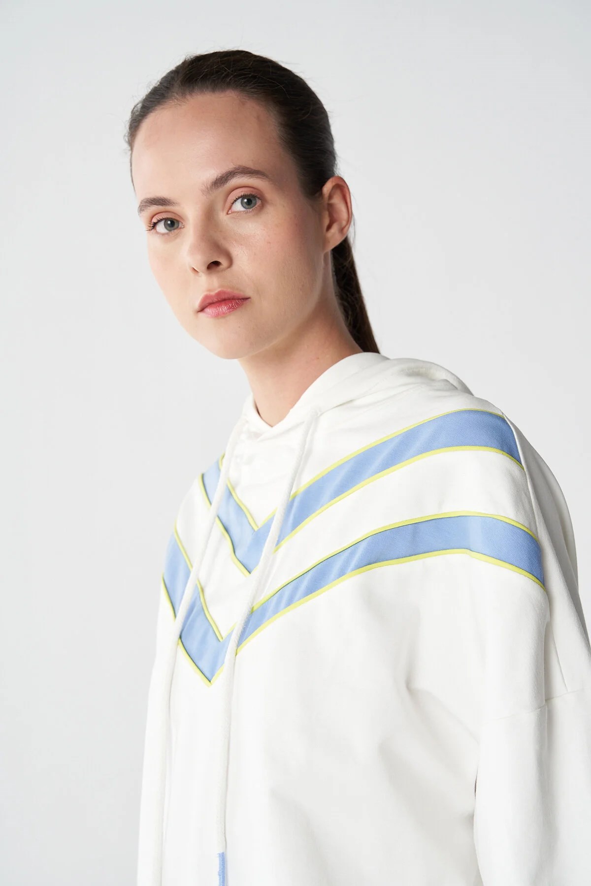 Hummel Lile Kadın Sweatshirt 921849-9003 Beyaz