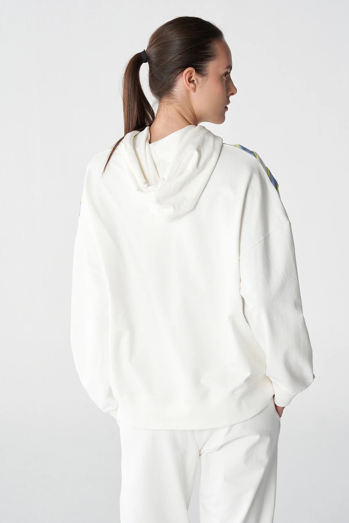 Hummel Lile Kadın Sweatshirt 921849-9003 Beyaz